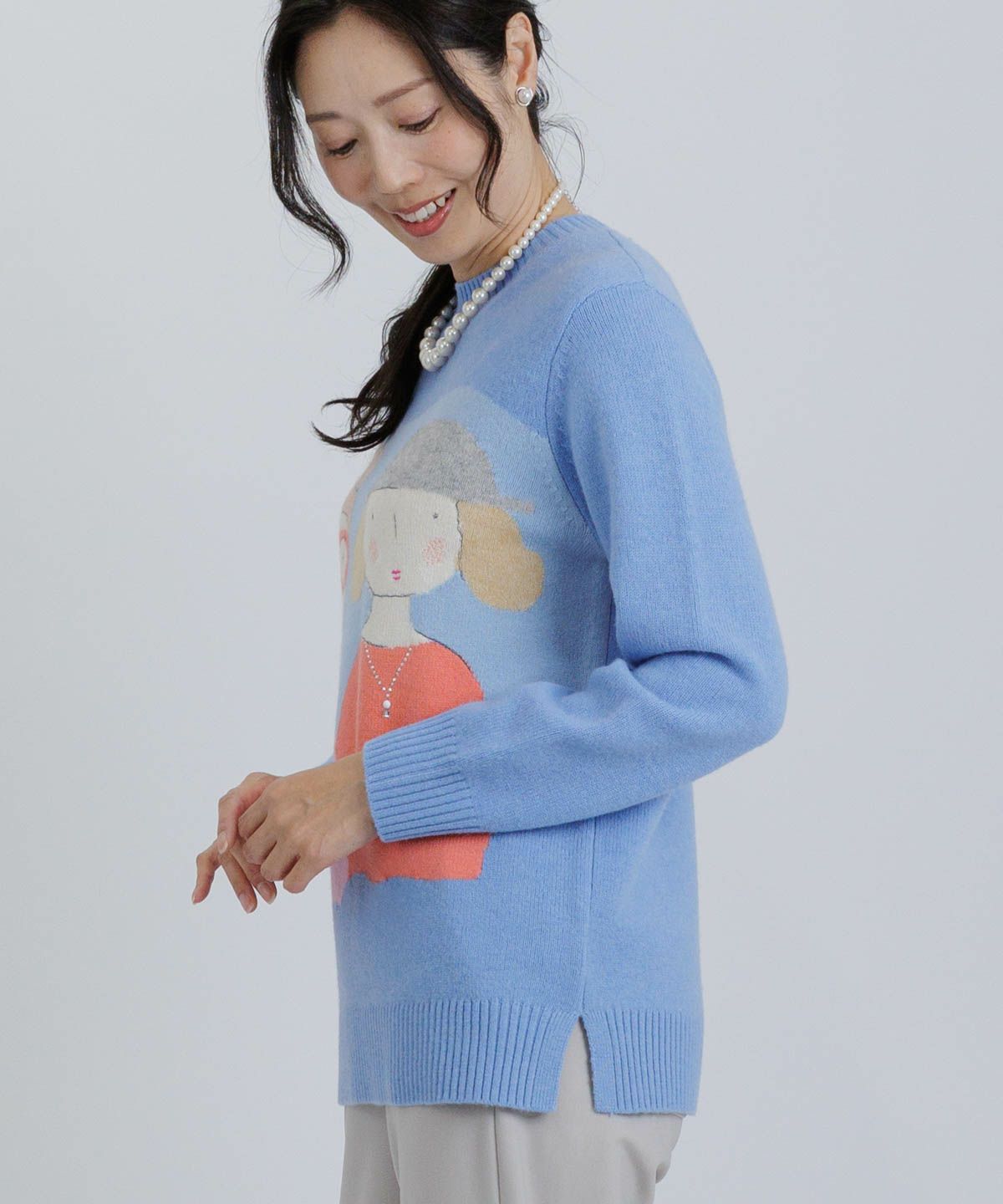 新品タグ付　ピッコーネ　カーディガン　ニット　ポケット　女の子モチーフがキュート 新品タグ付 ピッコーネ カーディガン ニット ポケット 女の子モチーフ