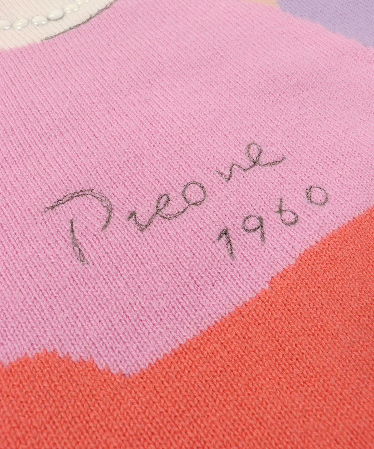 デザイン部分（ライトオレンジ）