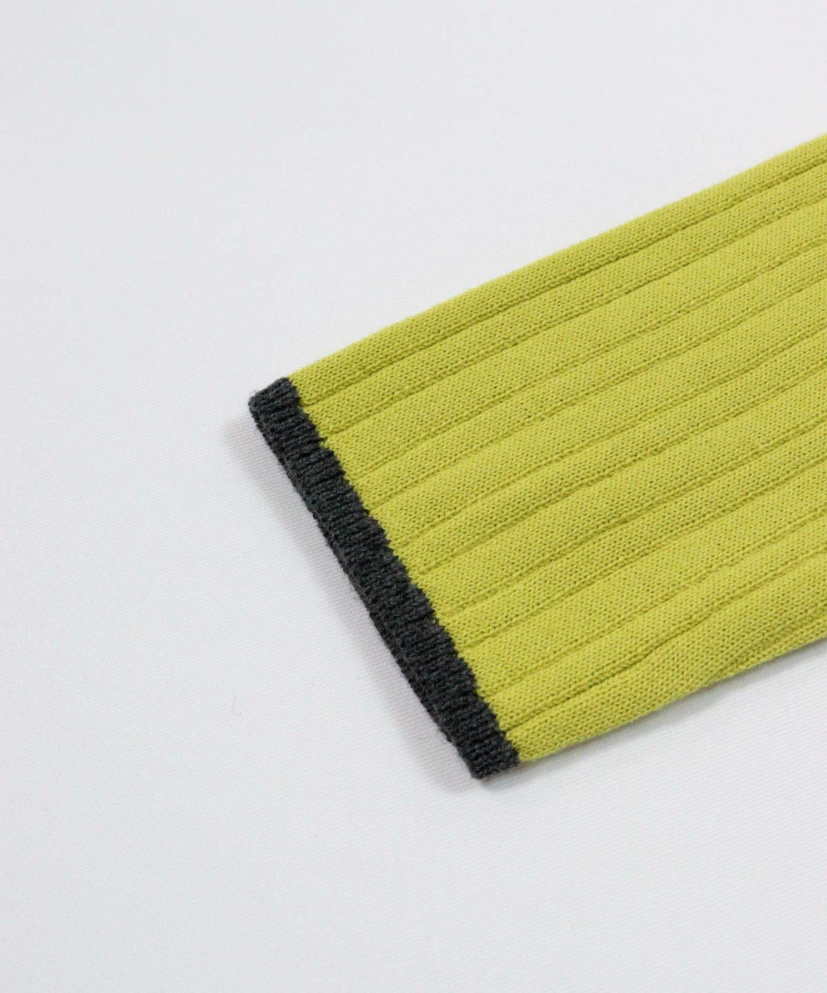 袖口部分（ライトグリーン）