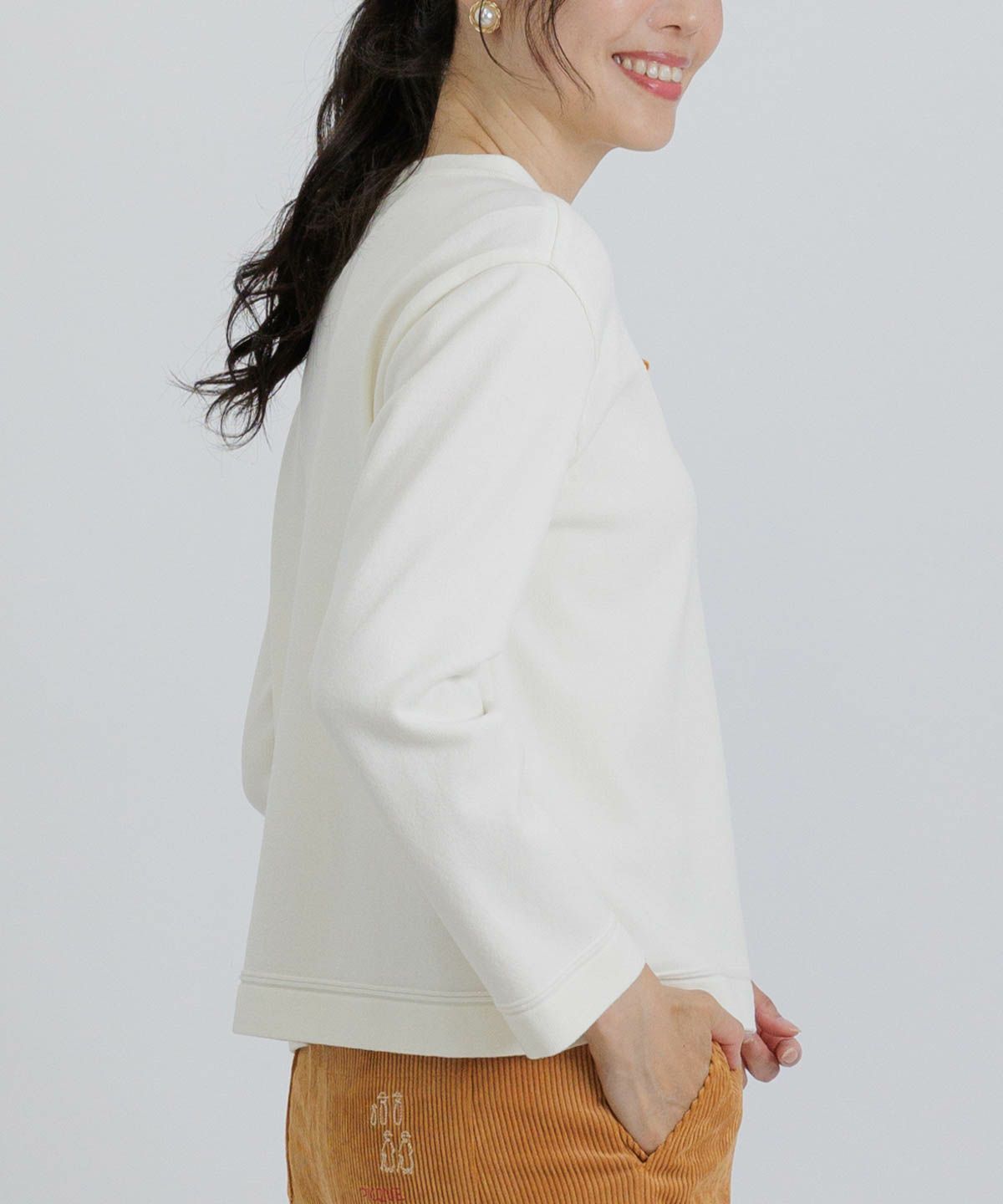 モデル着用画像（ホワイト）