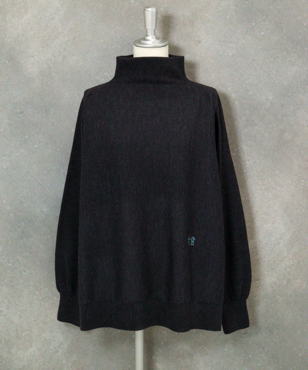 ウール100％ポイントストーンニット（グレー）