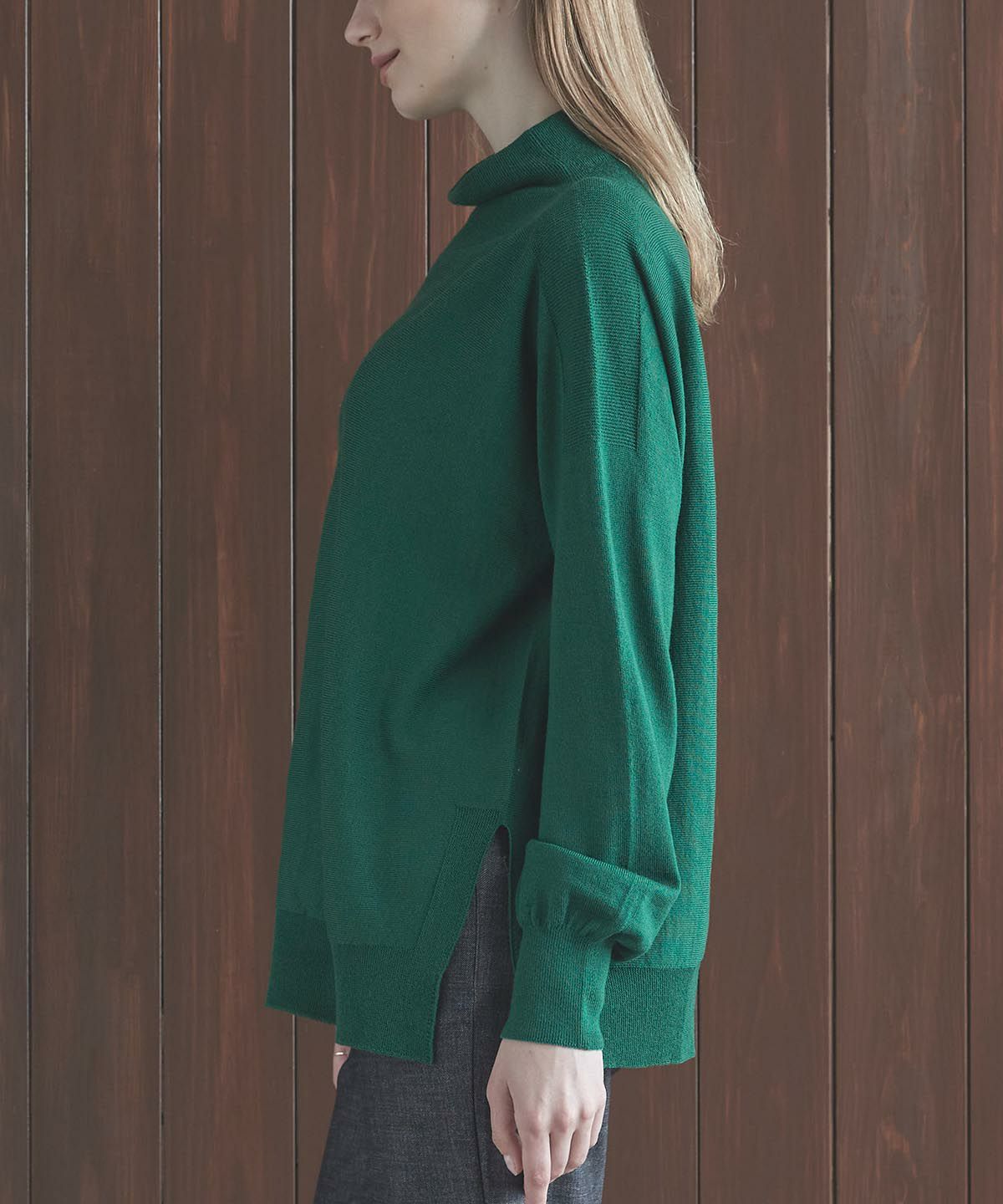 モデル着用画像（グリーン）