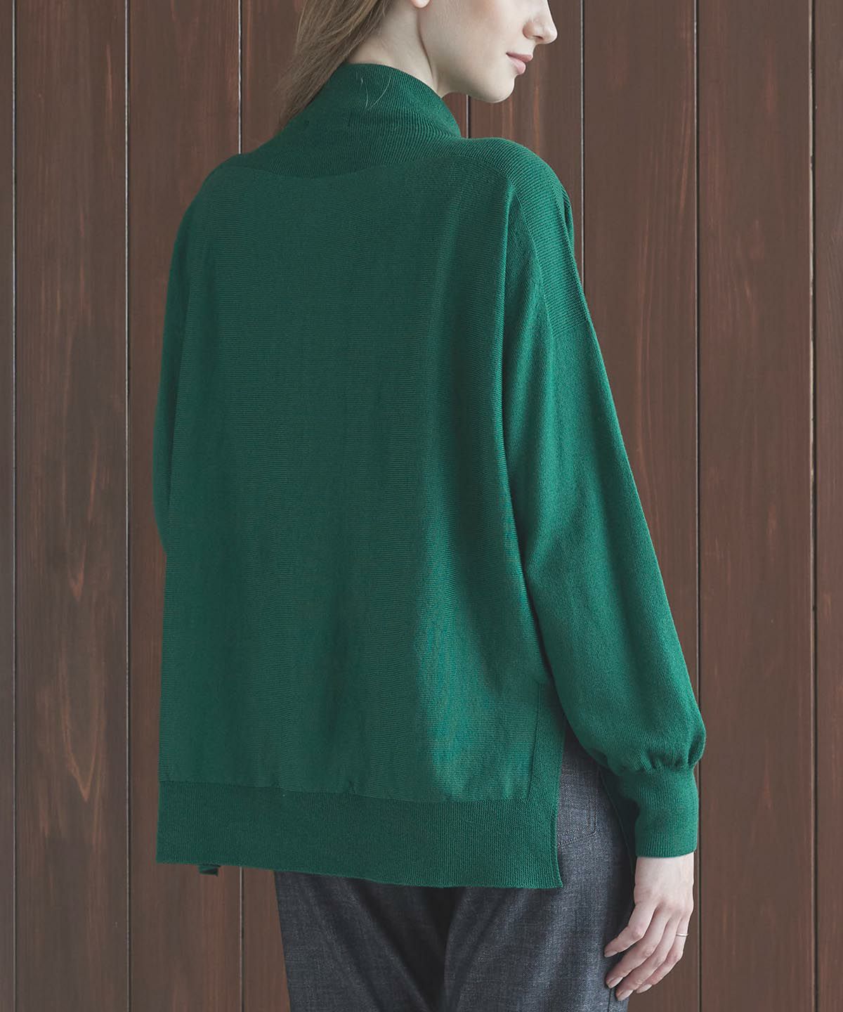 モデル着用画像（グリーン）