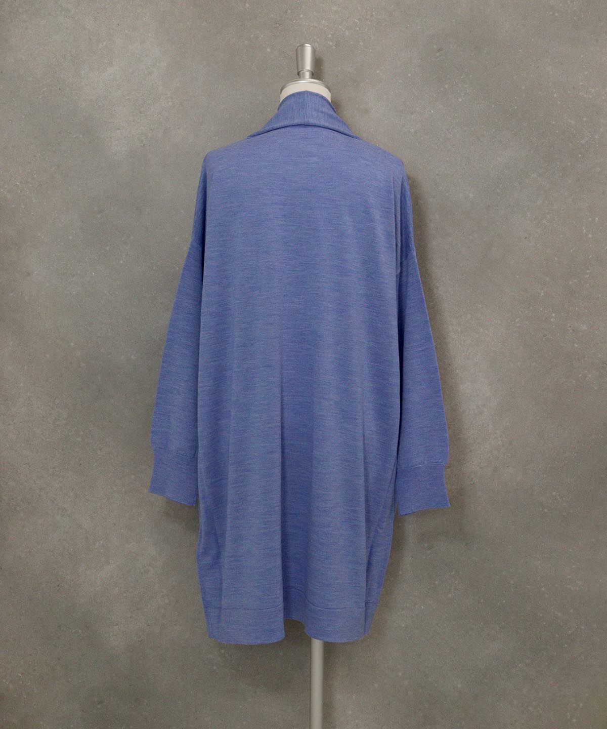 ウール100％ロングカーディガン(ライトブルー)後ろ