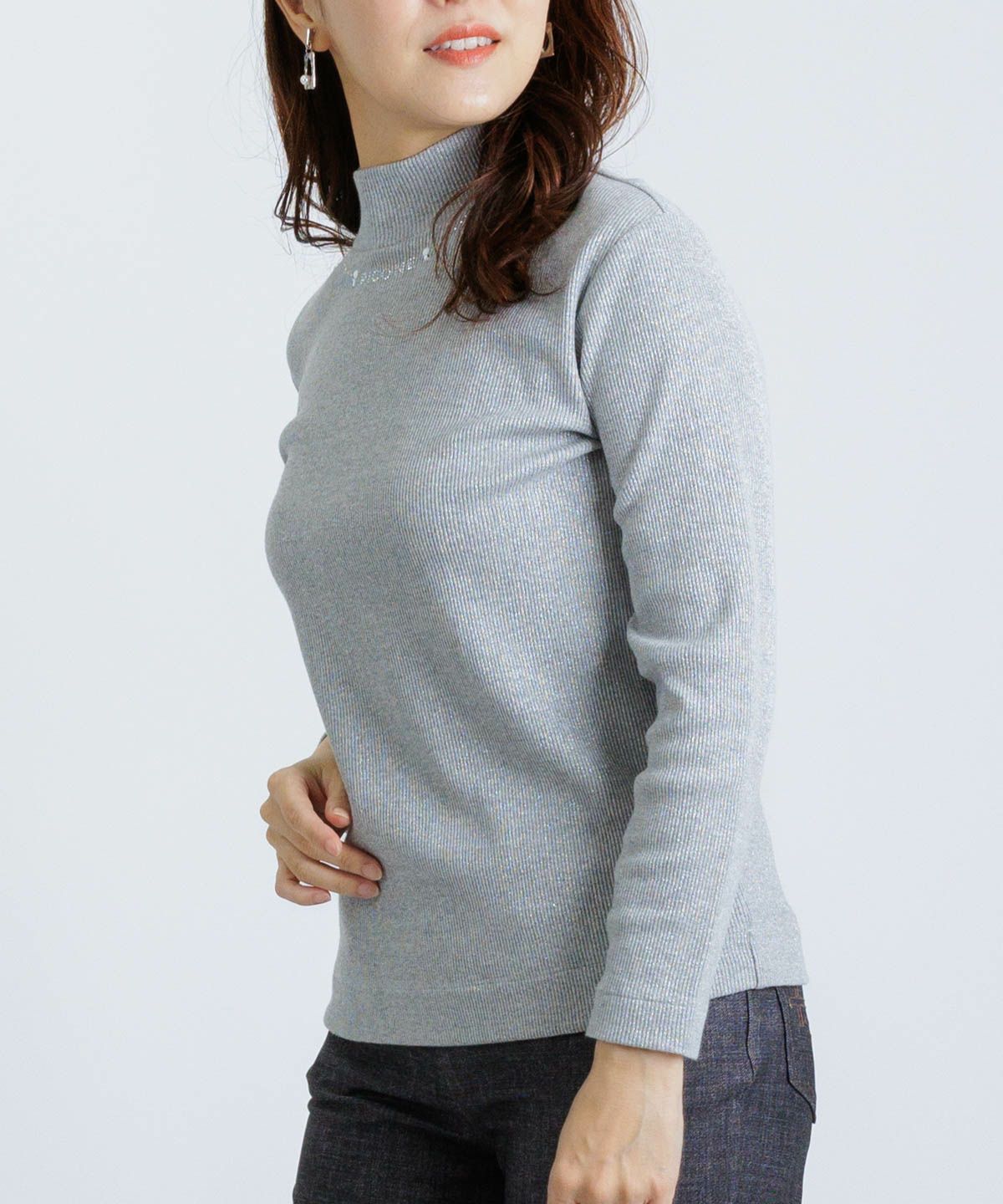 モデル着用画像（グレー）