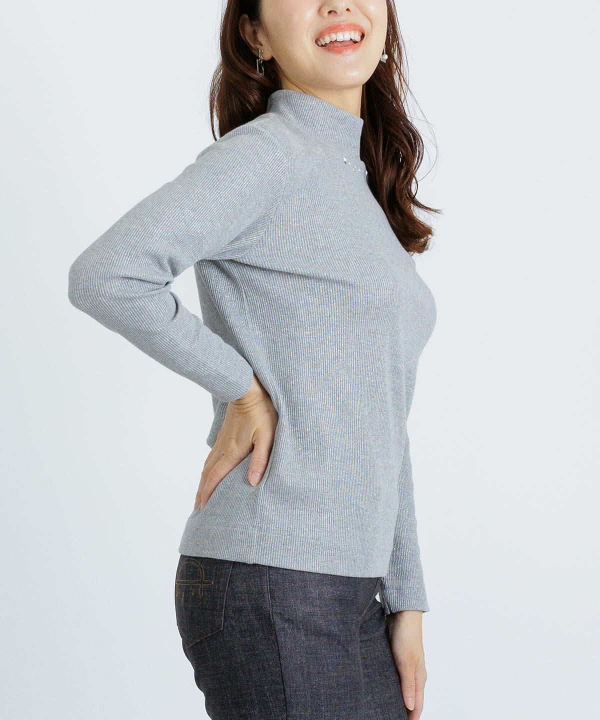 モデル着用画像（グレー）