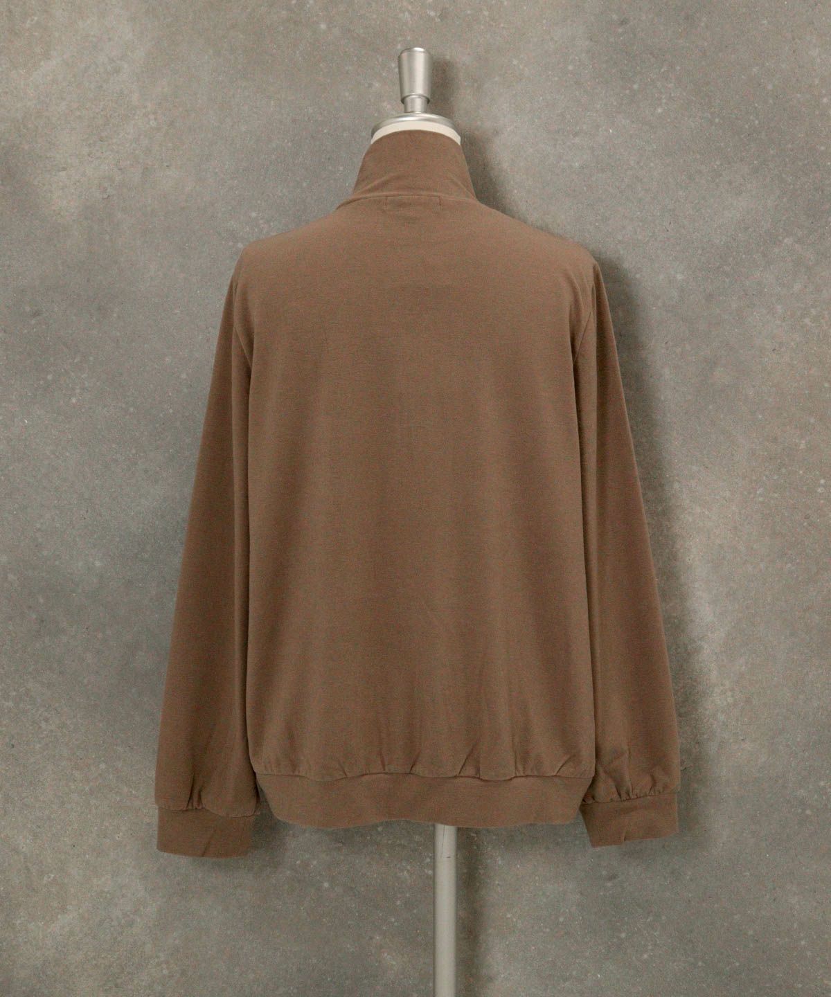 ドットロゴ起毛プルオーバー(ブラウン)後ろ