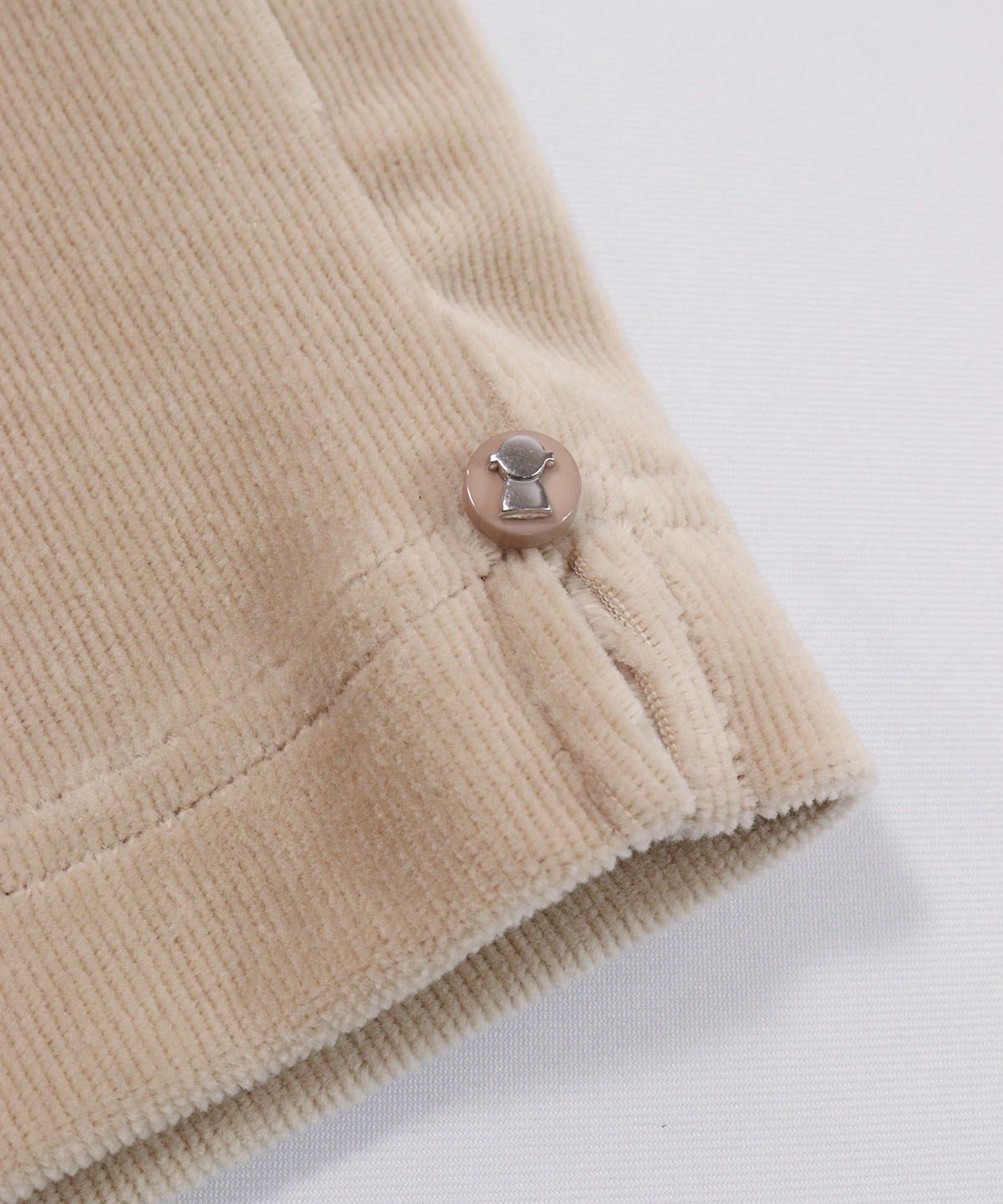 裾部分ボタン(ベージュ)