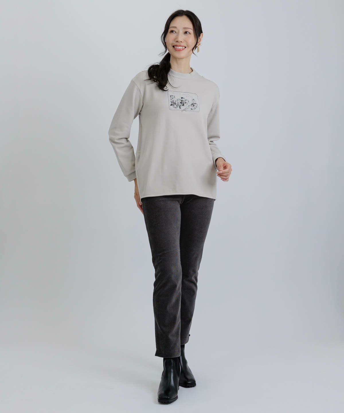 モデル着用画像（ライトグレー）