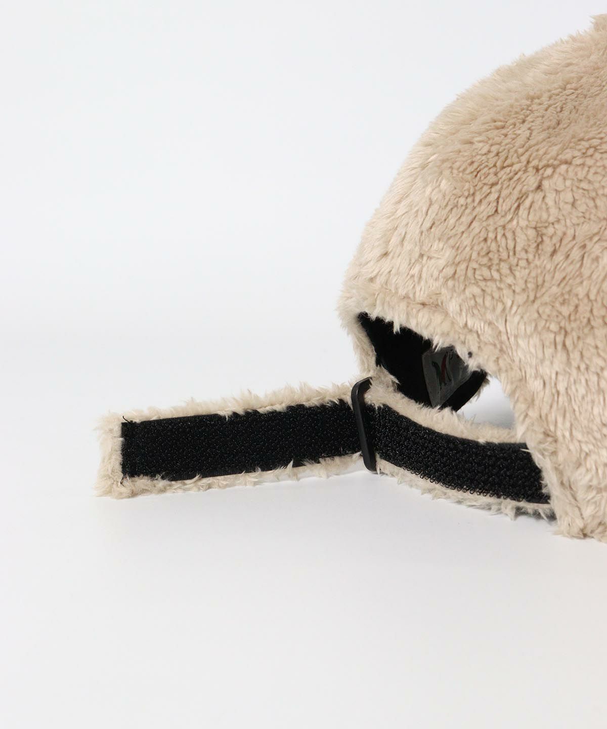 調節部分（ベージュ）