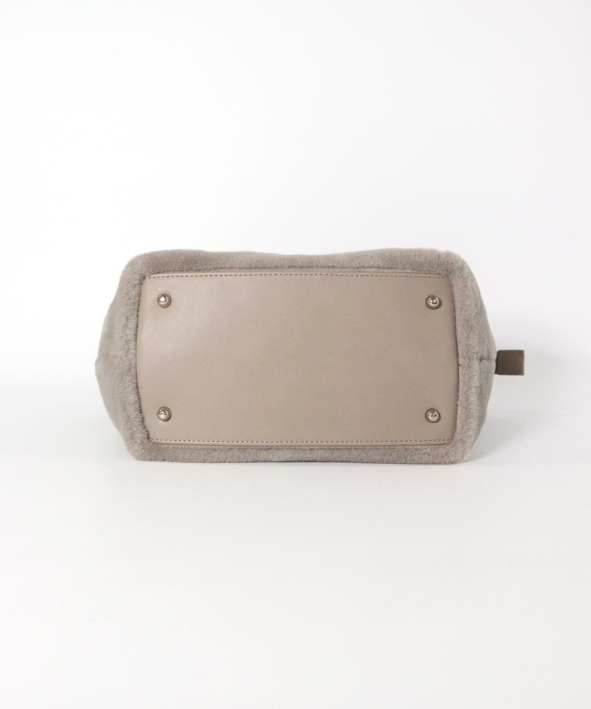 ロゴワッペンファーカートバッグ底（ライトグレー）