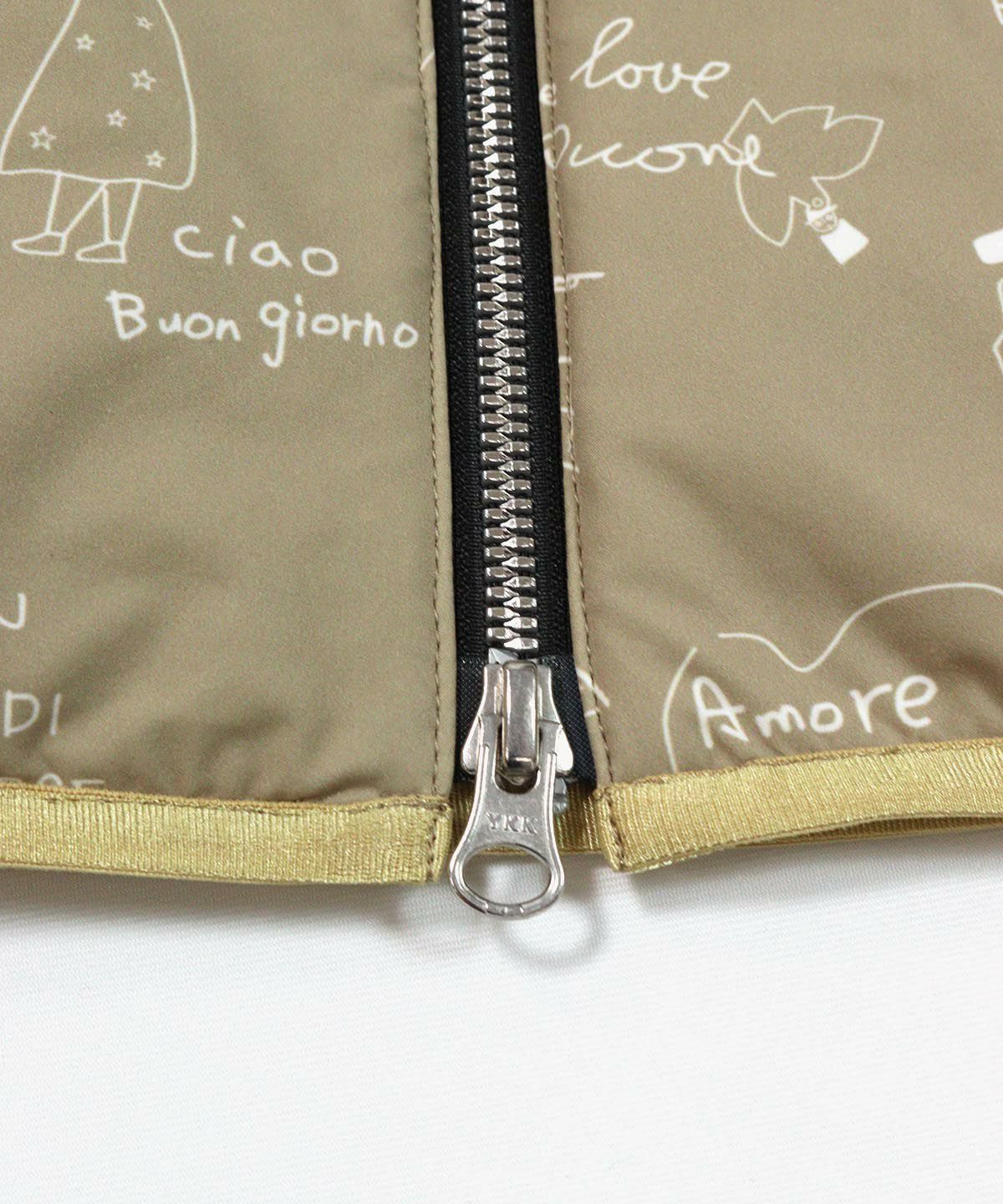 ファスナー部分(ベージュ)