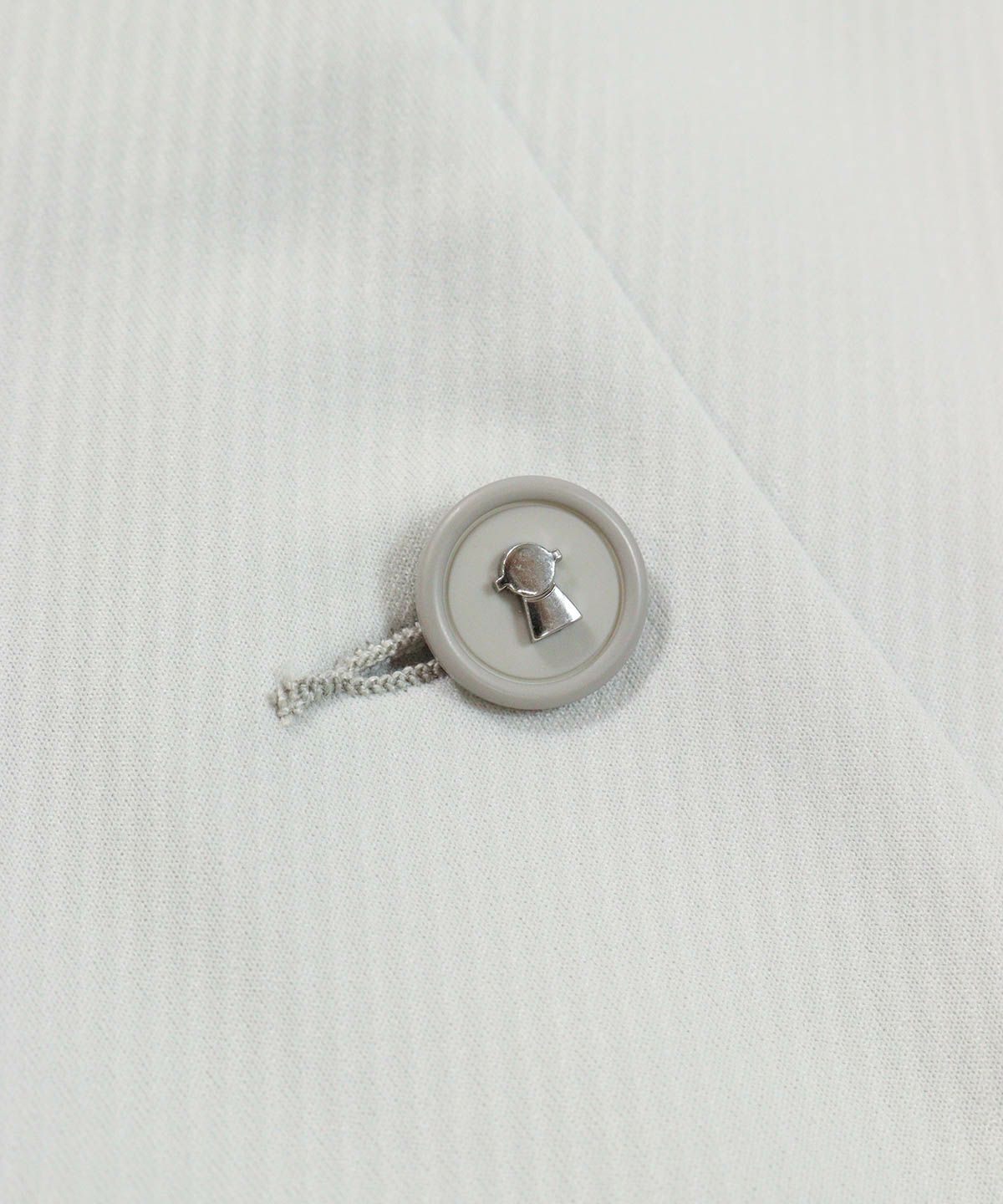 ボタン(ライトグレー)