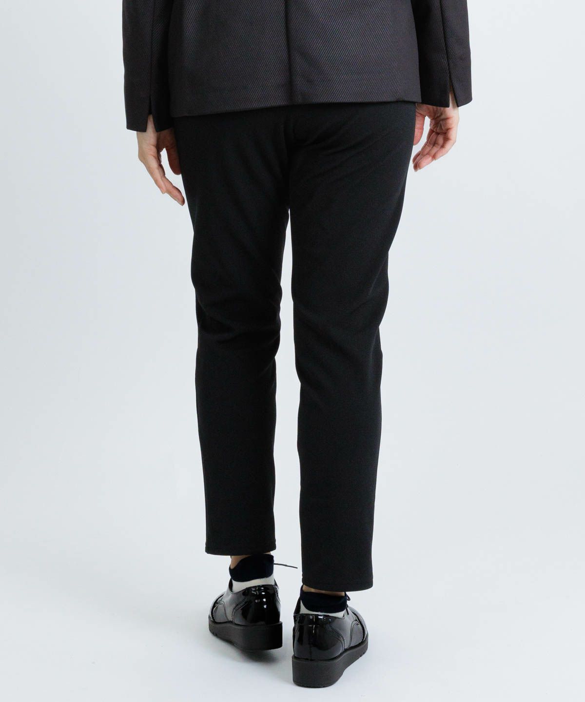 モデル着用画像（ブラック）