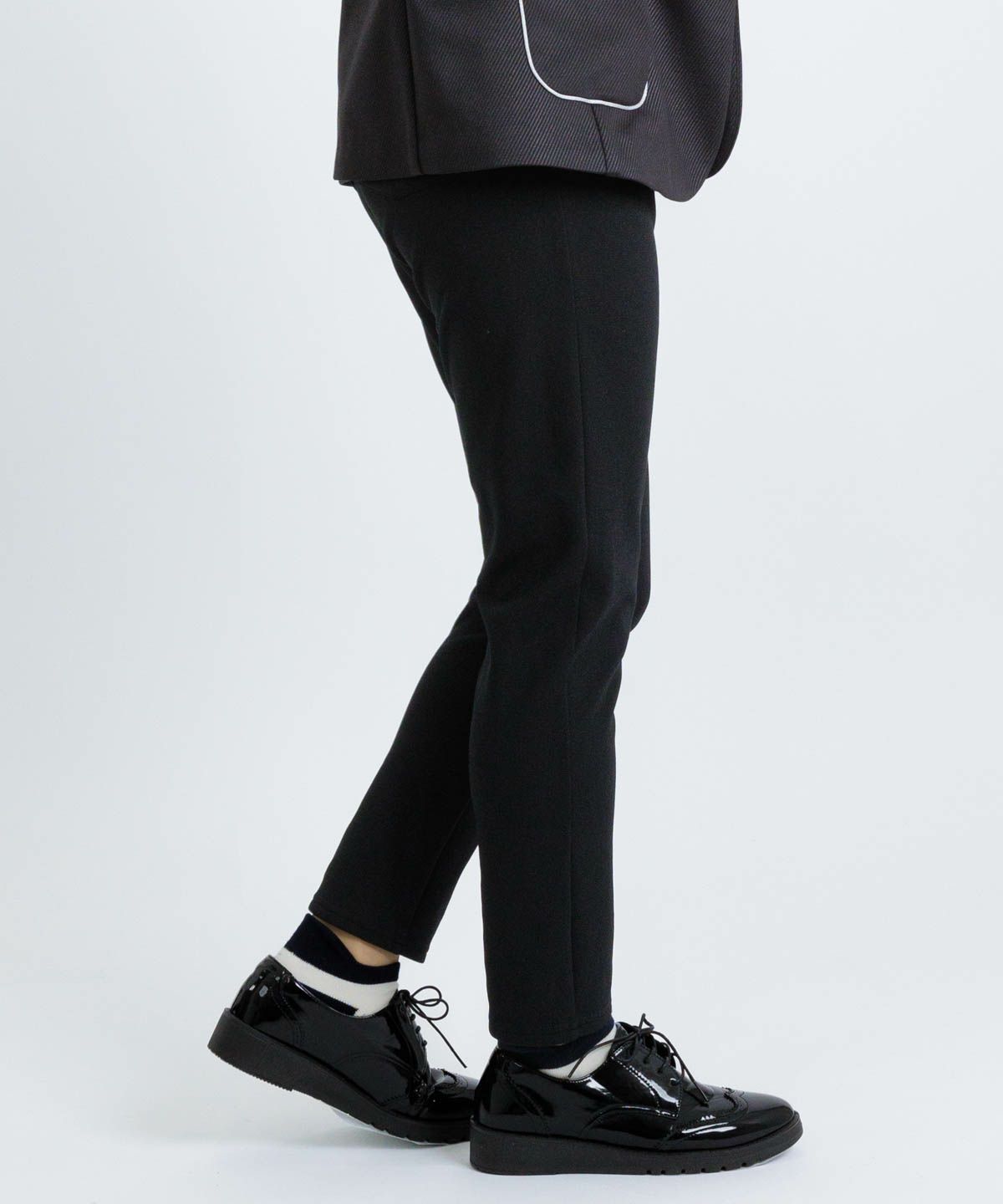 モデル着用画像（ブラック）