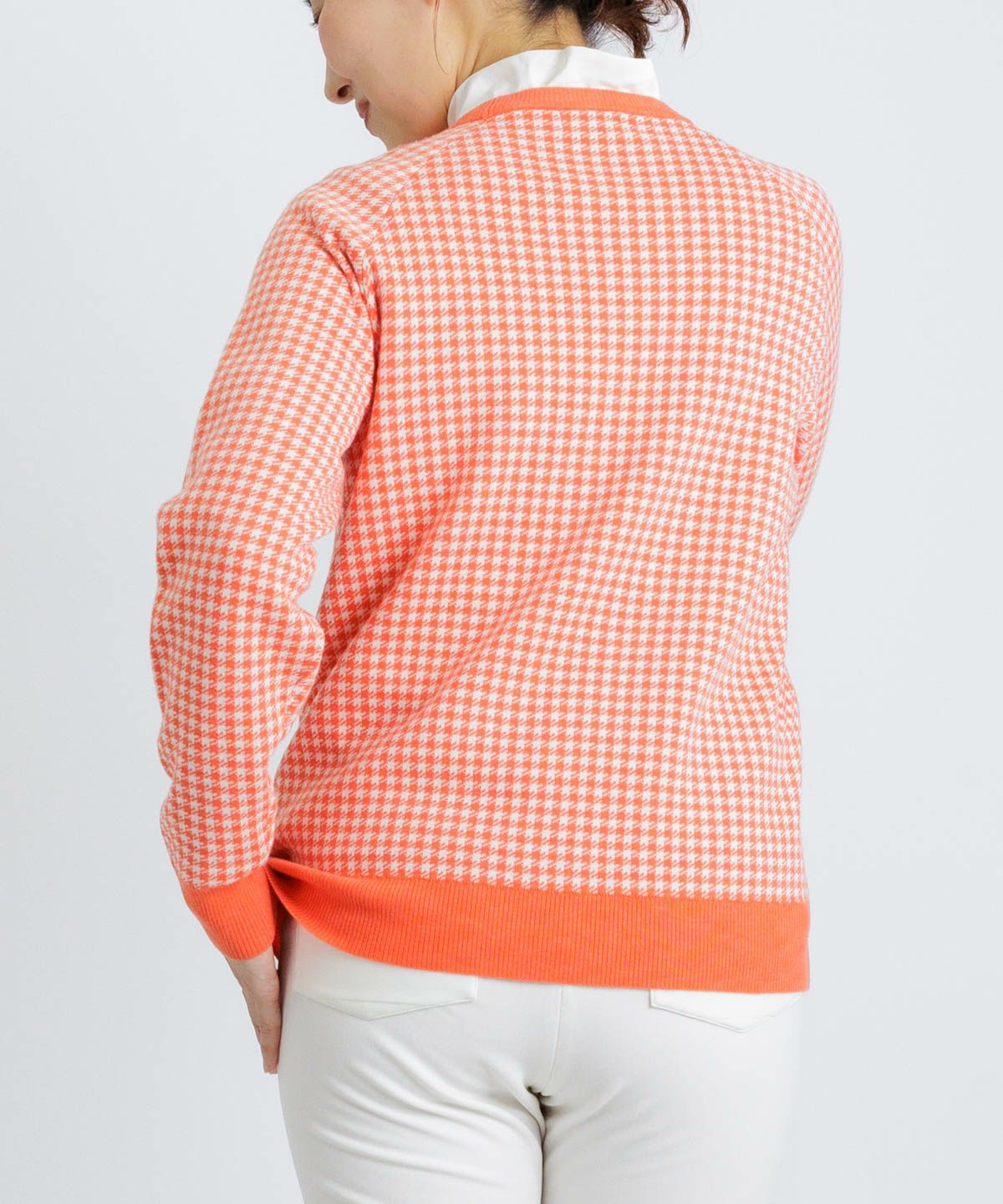 モデル着用画像（オレンジ）