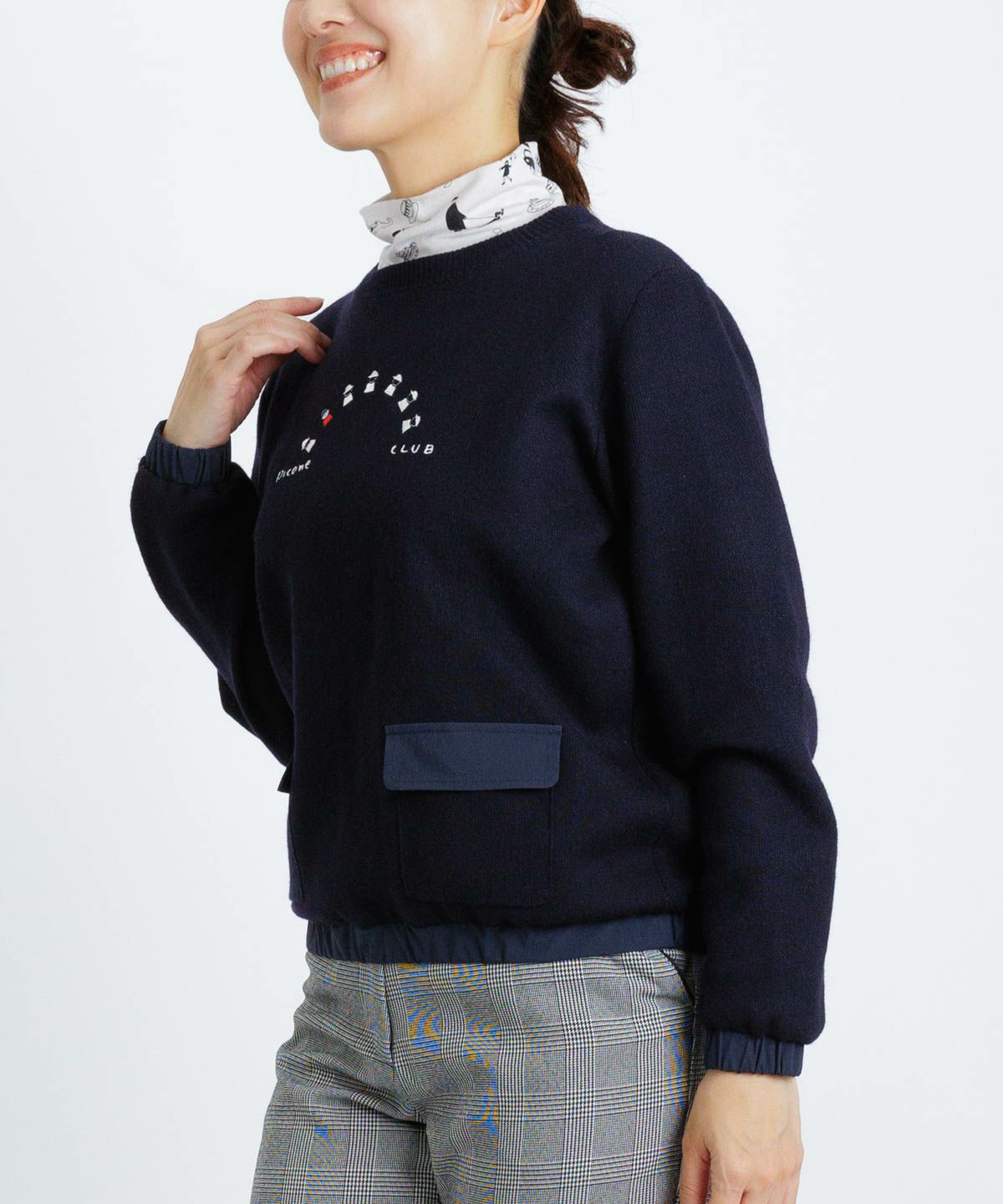 モデル着用画像（ネイビー）