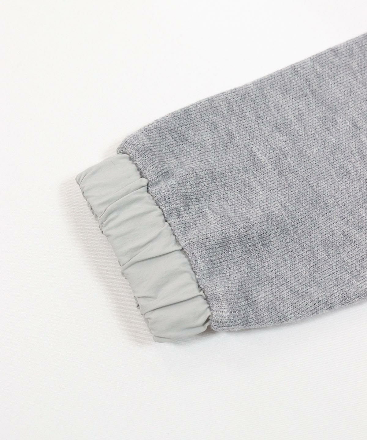 袖口部分（ライトグレー）