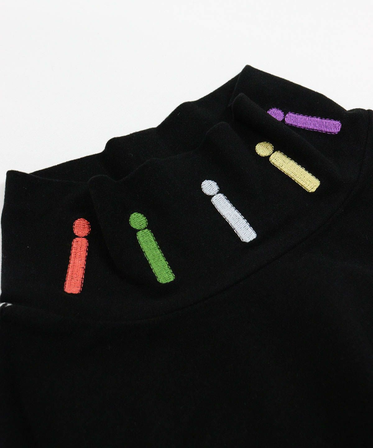 首元(ブラック)