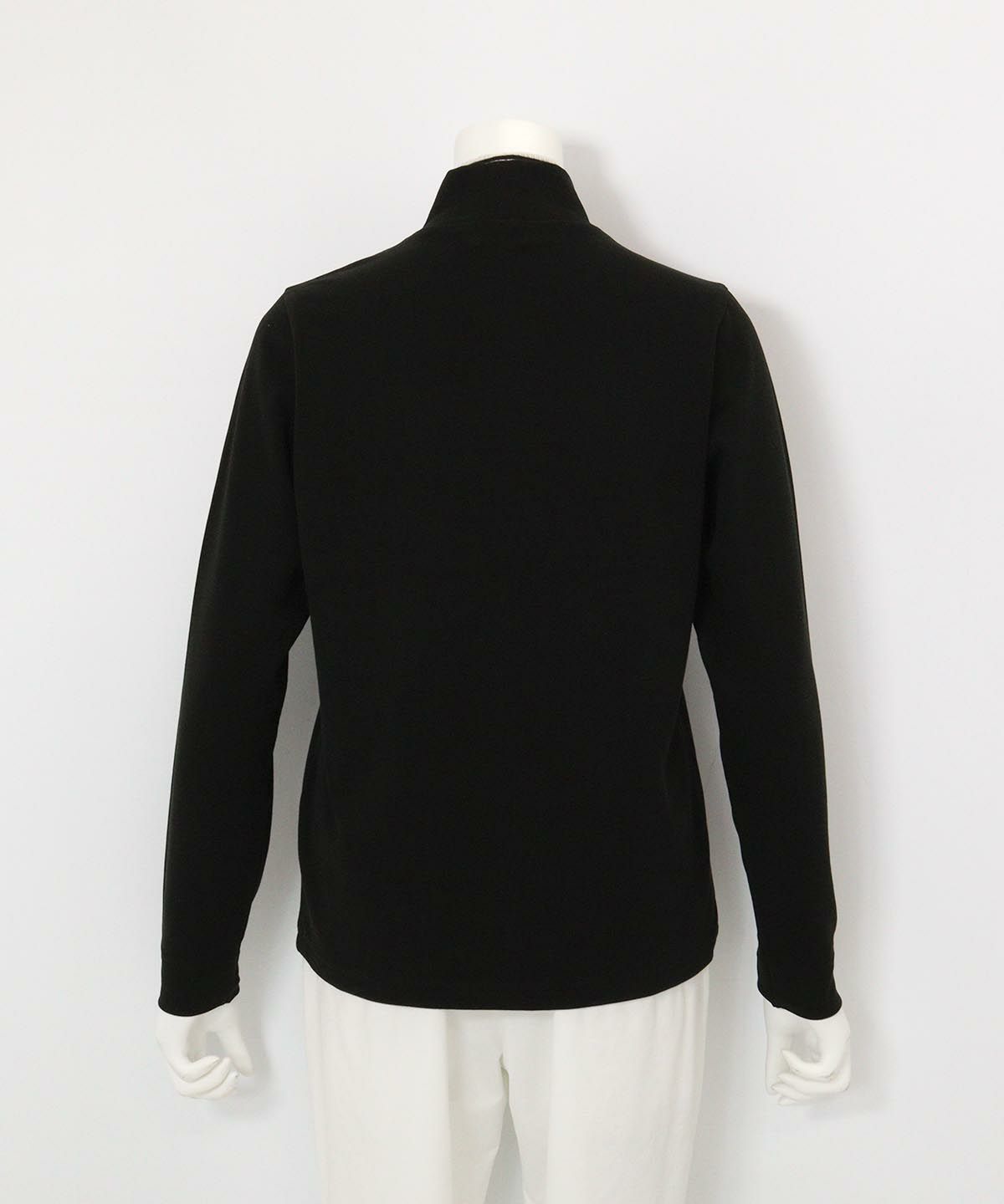 ポイント刺繍保温起毛プルオーバー後（ブラック）