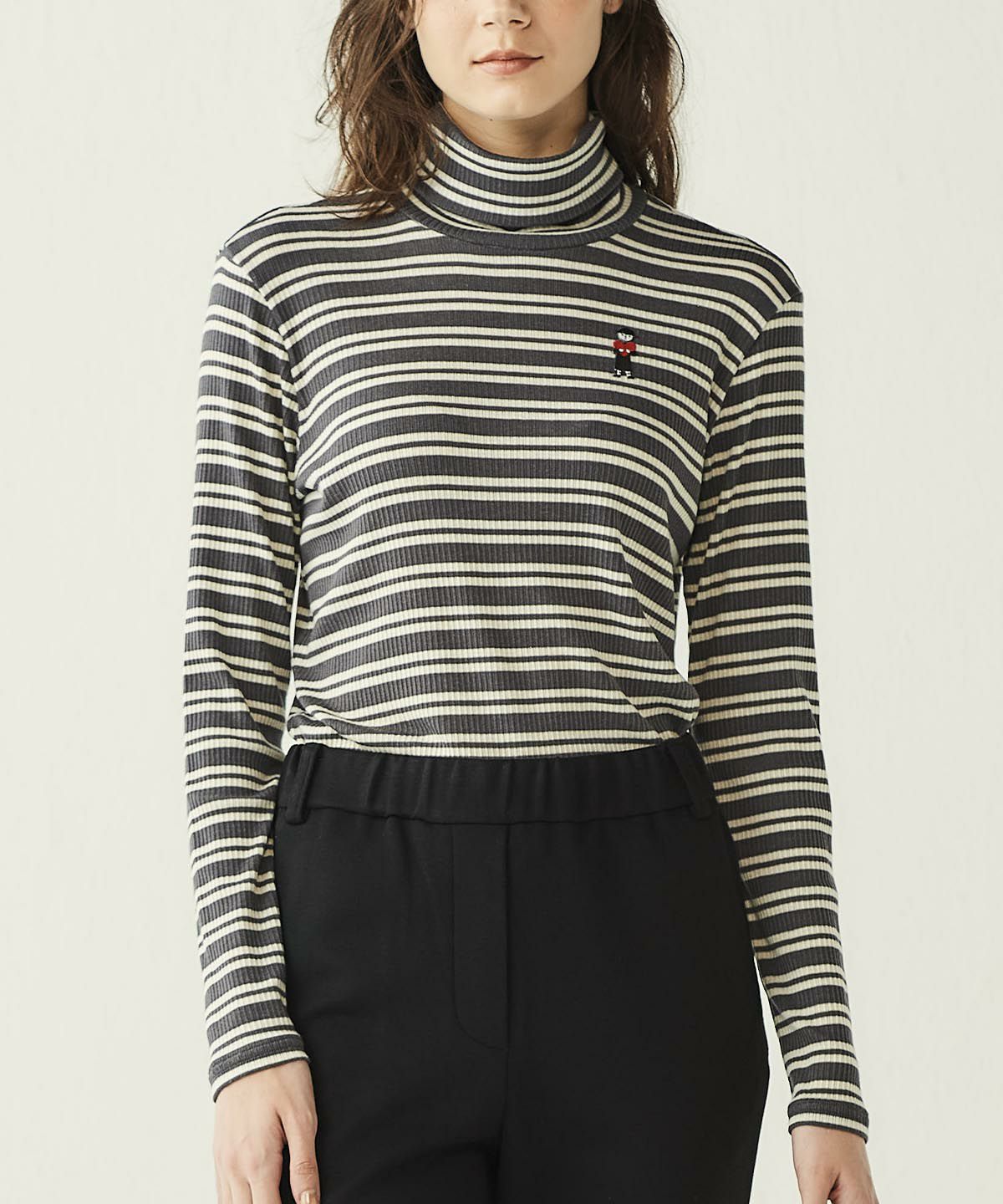 モデル着用画像（グレー）