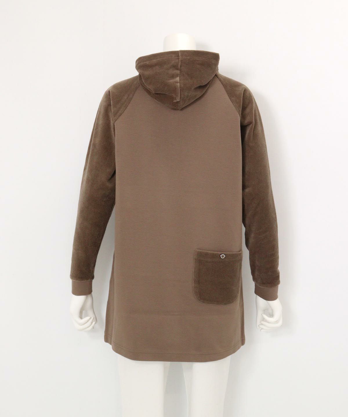 フワリ刺繍発熱チュニック丈パーカー(ブラウン)後ろ