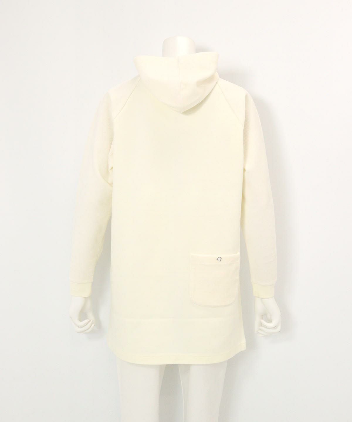 フワリ刺繍発熱チュニック丈パーカー(ホワイト)後ろ