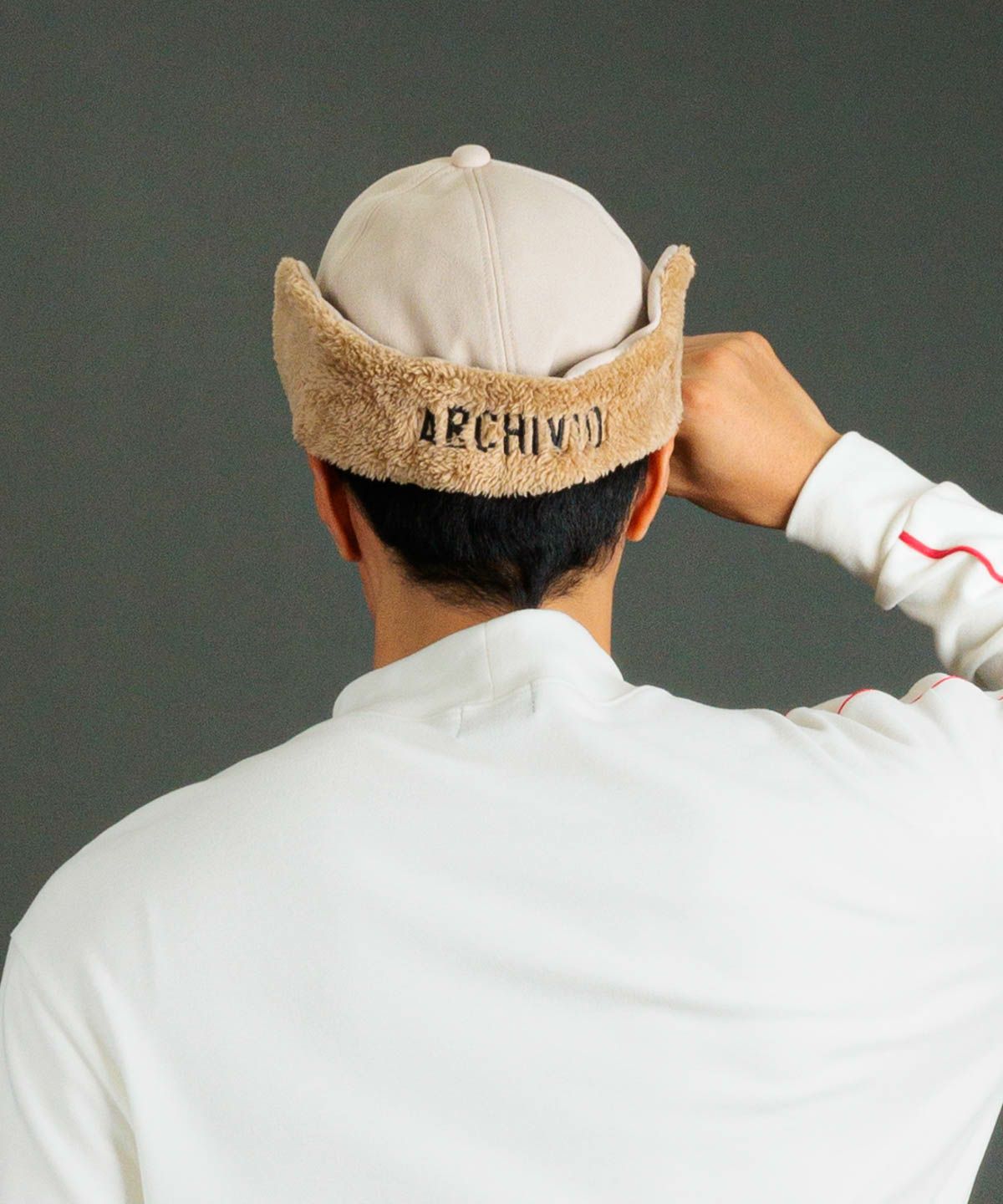 モデル着用画像(ベージュ)