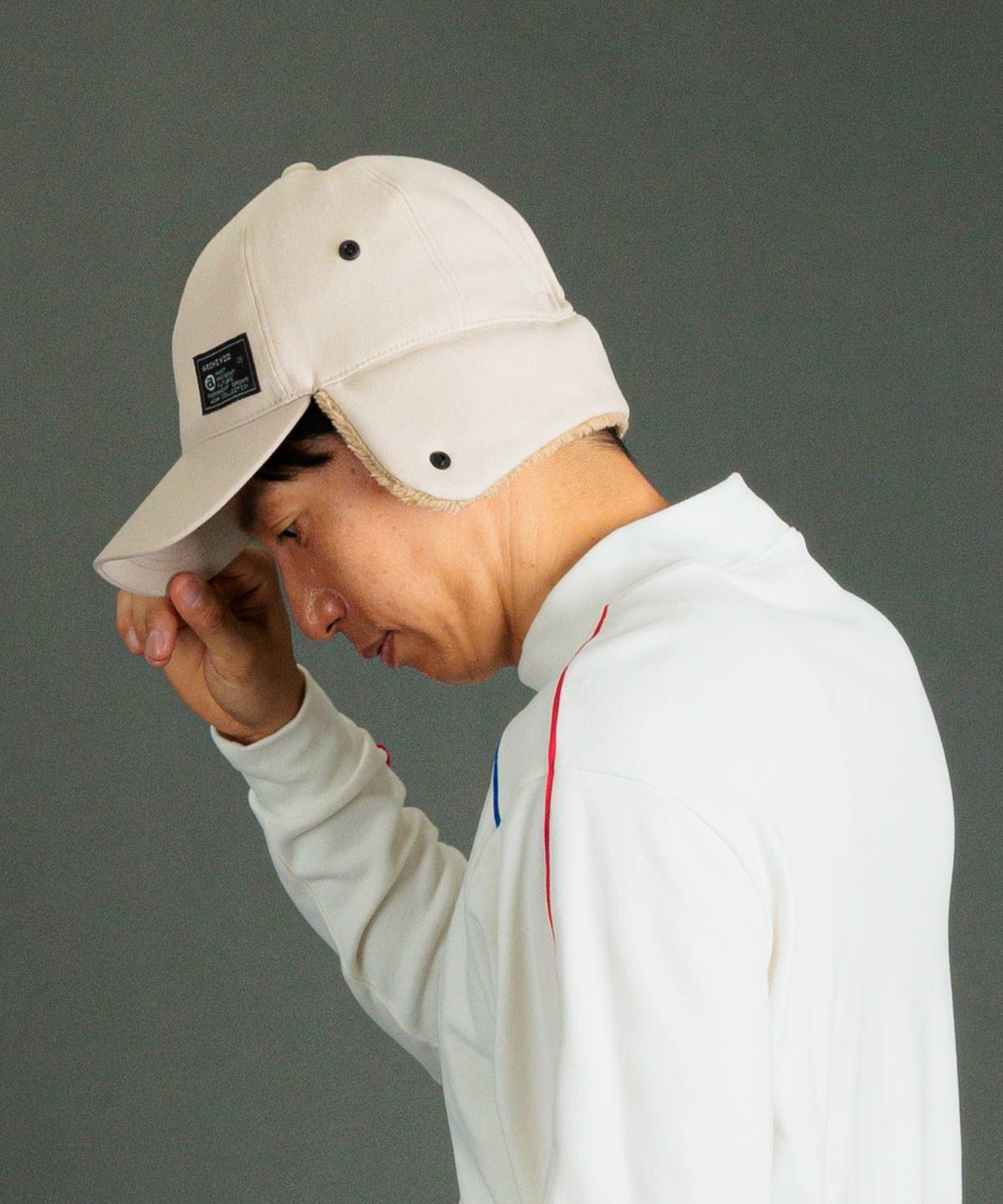 モデル着用画像(ベージュ)