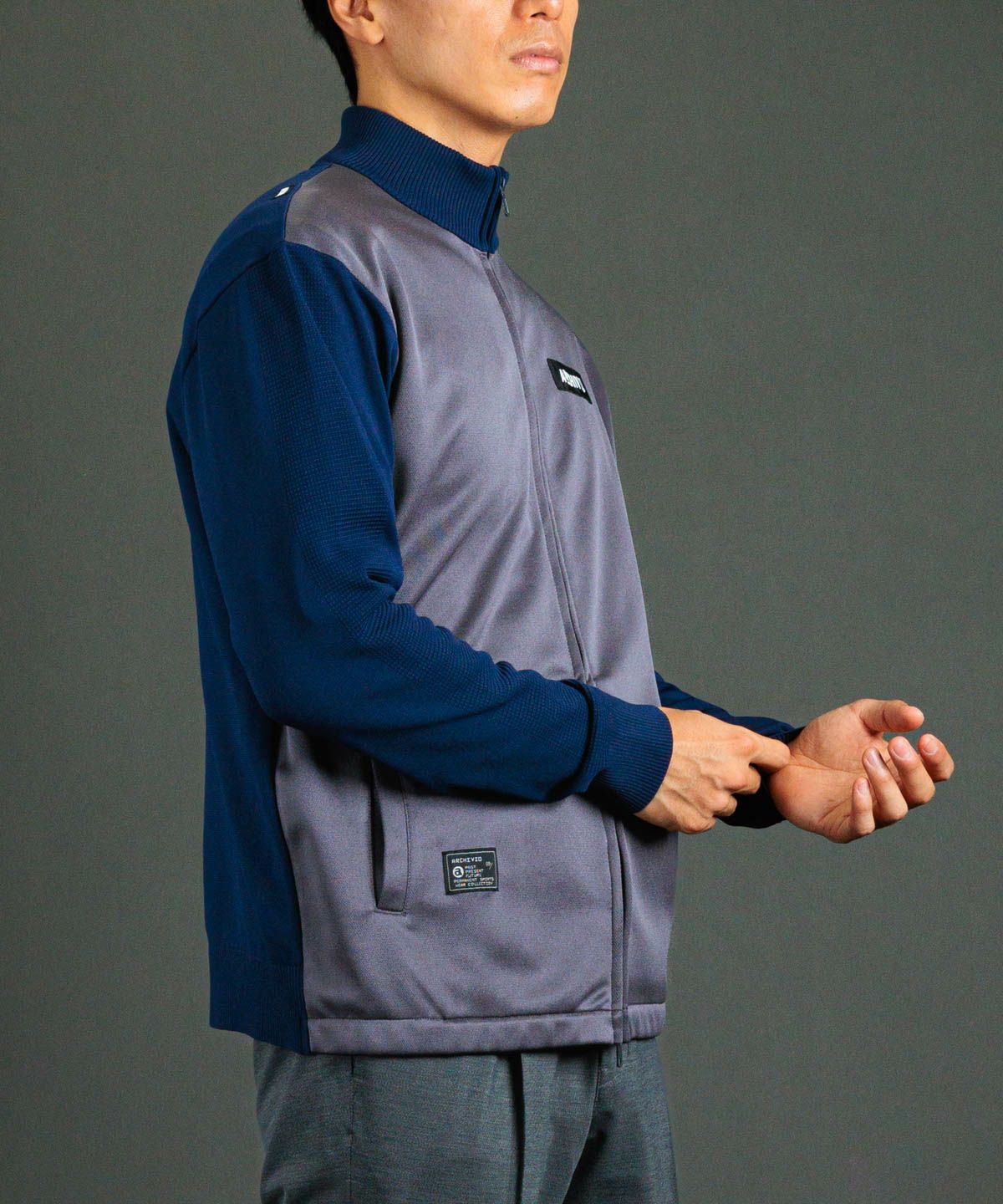 モデル着用画像（グレー）