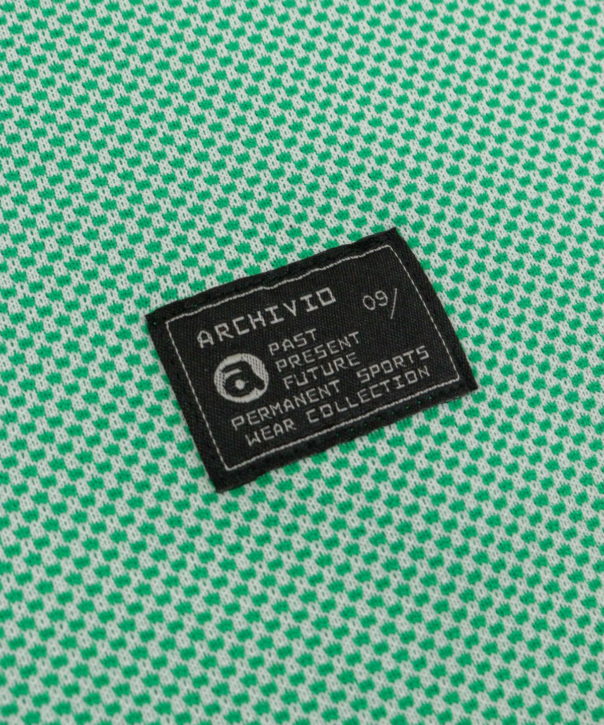 ロゴタグ部分（グリーン）