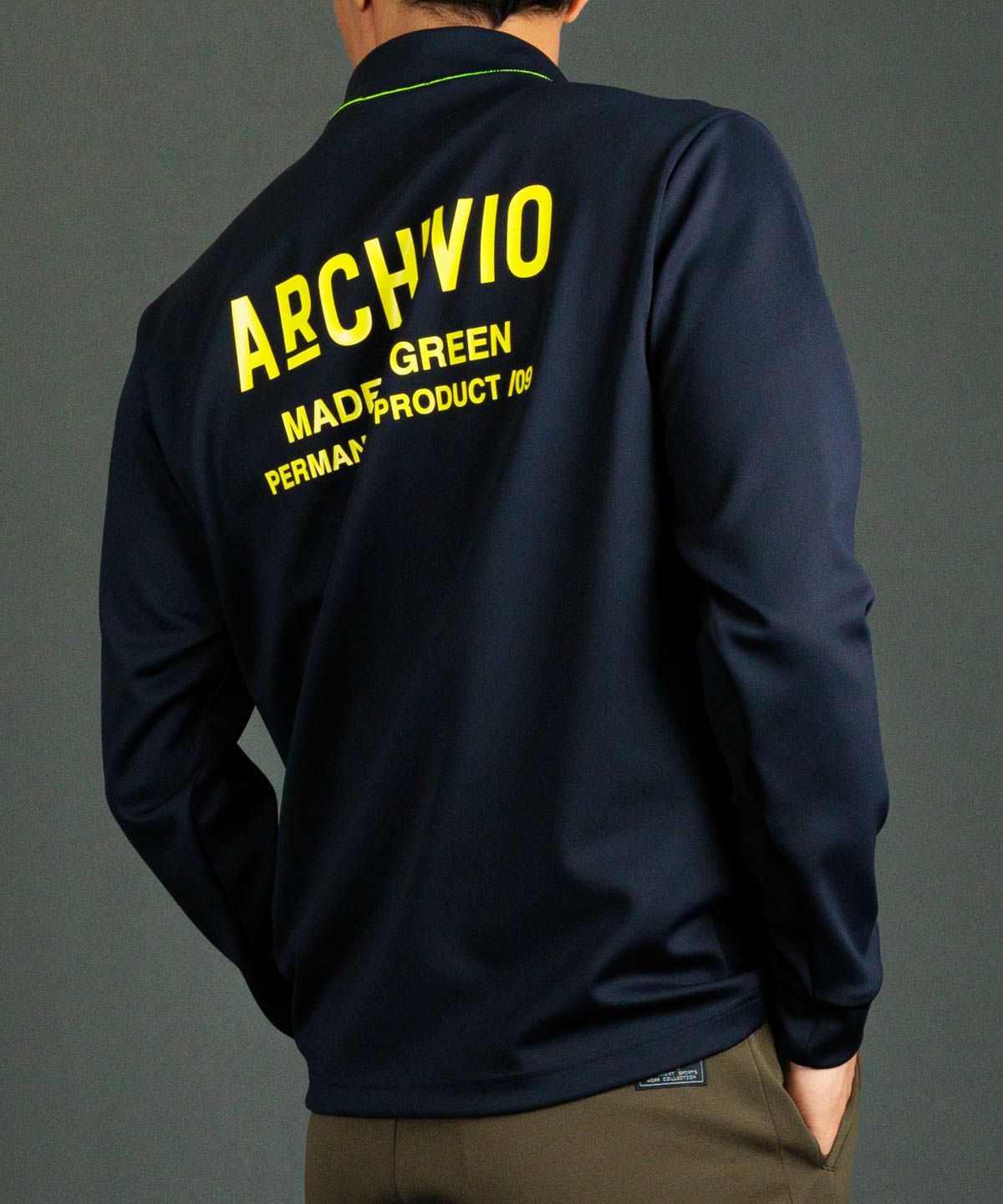 モデル着用画像(ネイビー)