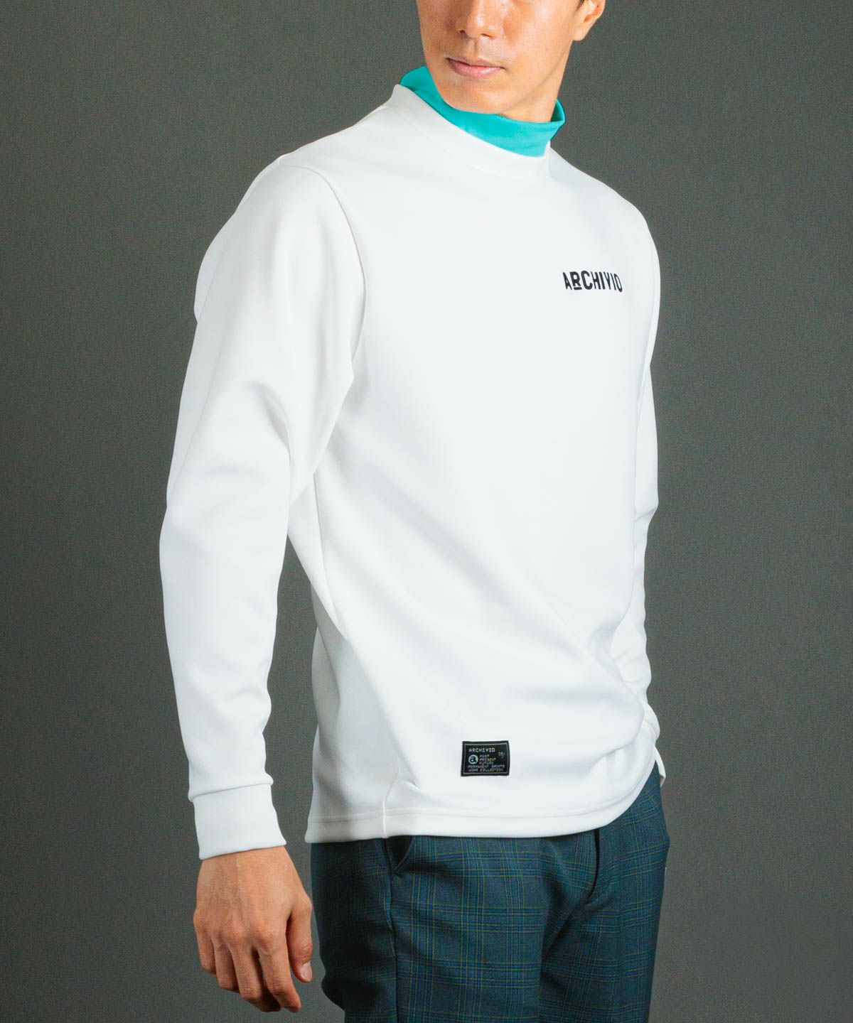 モデル着用画像（ホワイト）