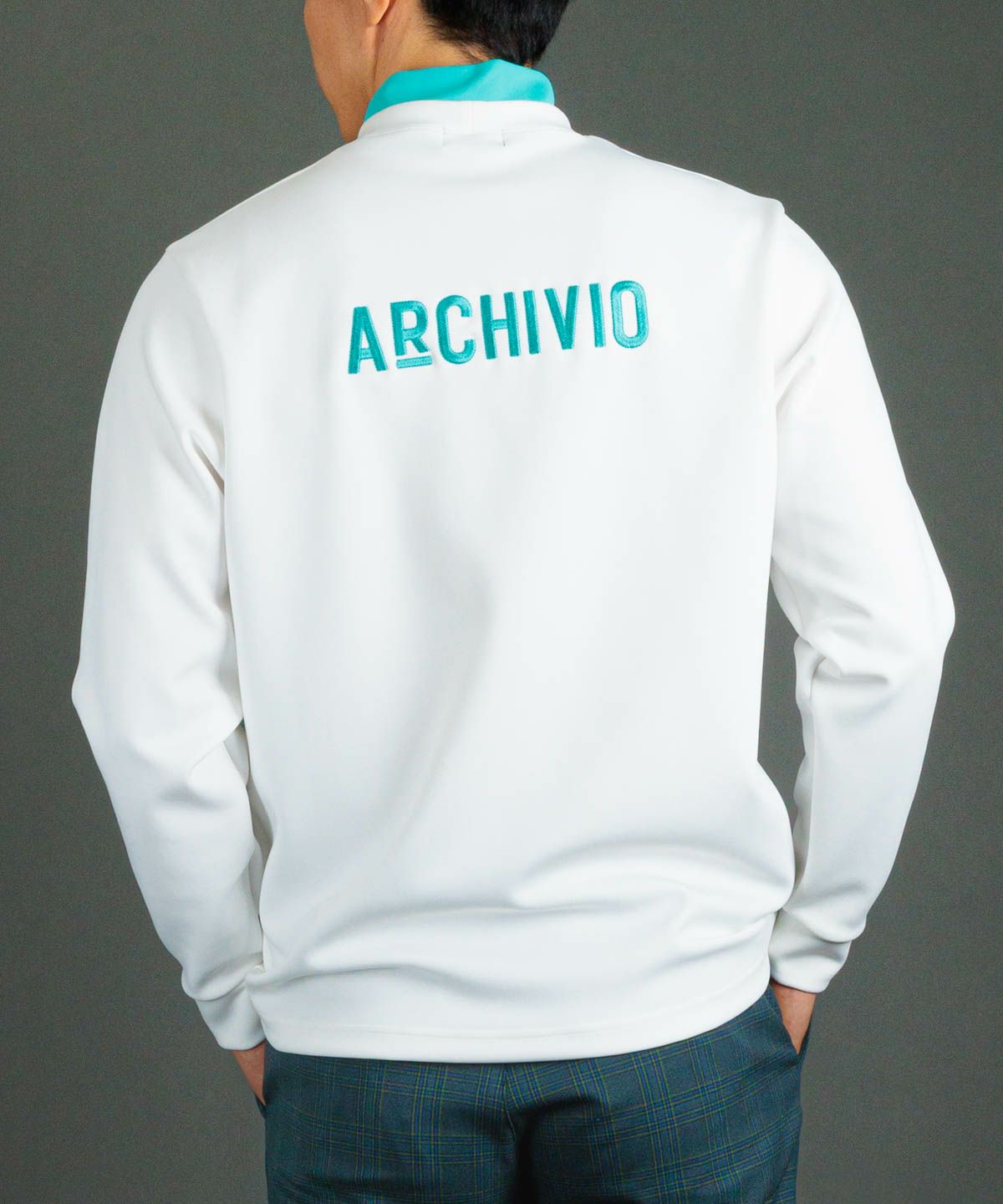 モデル着用画像（ホワイト）