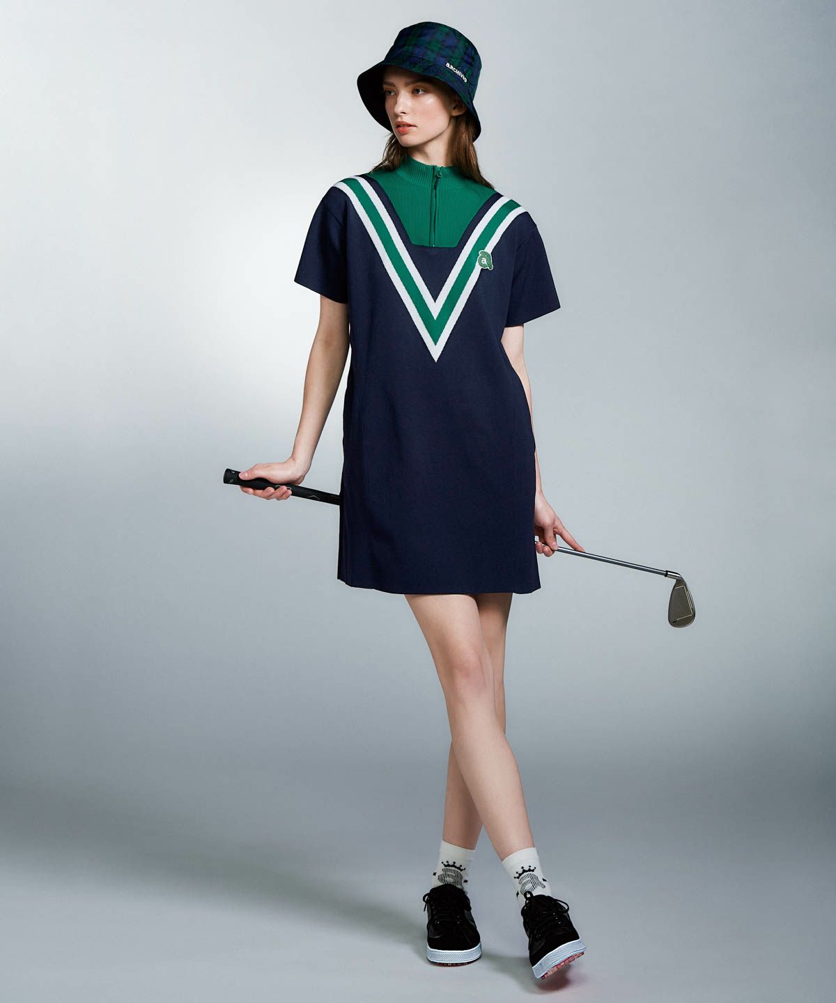 モデル着用画像（ネイビー）