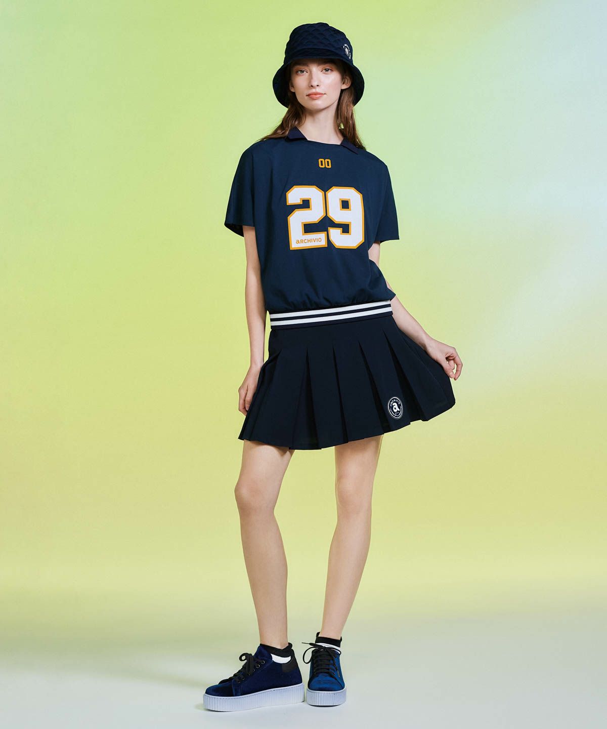 モデル着用画像（ネイビー）