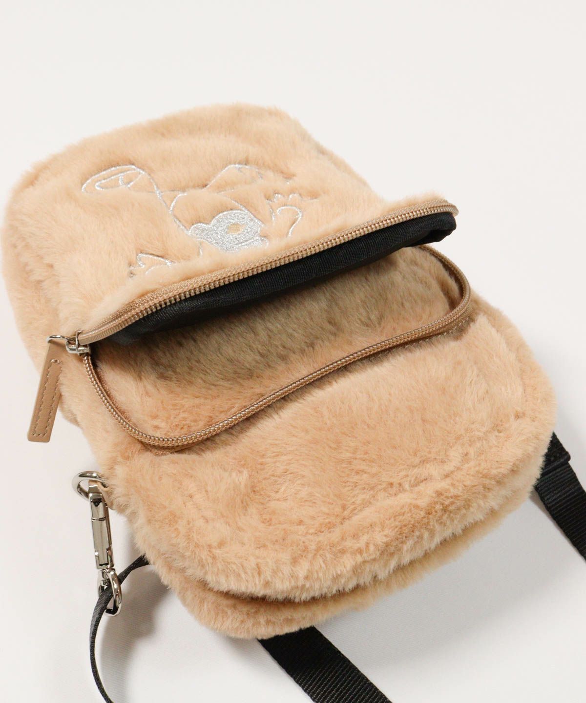 ポケット部分（ベージュ）