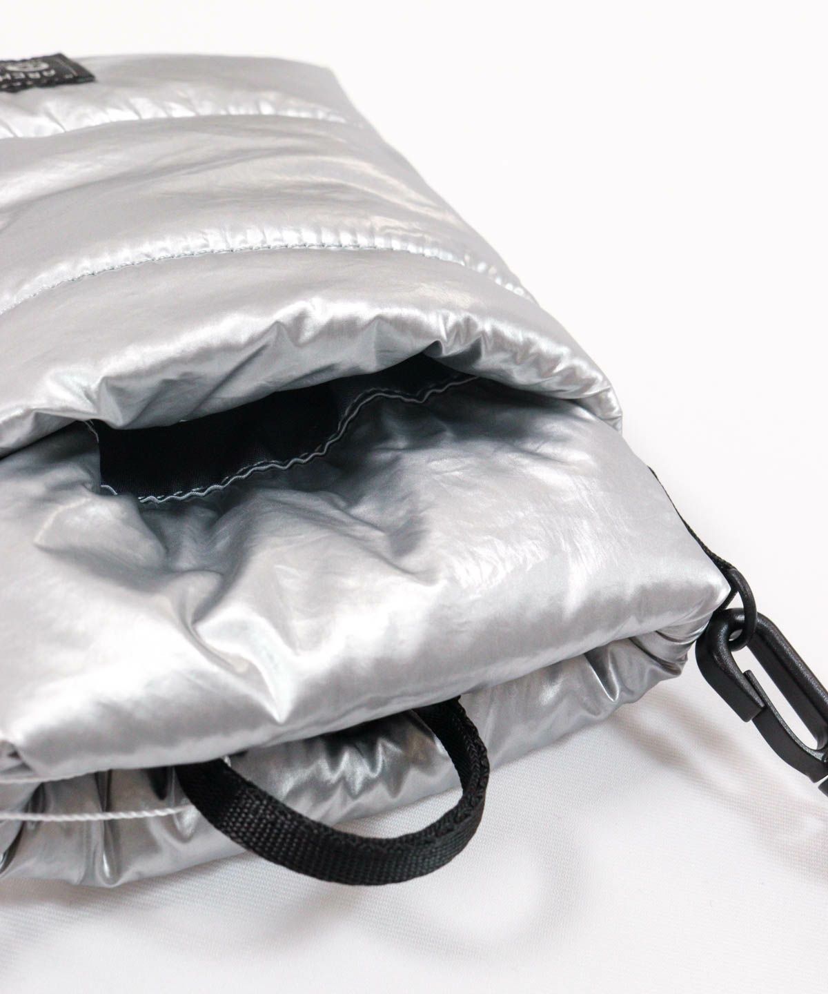 ポケット部分（ライトグレー）