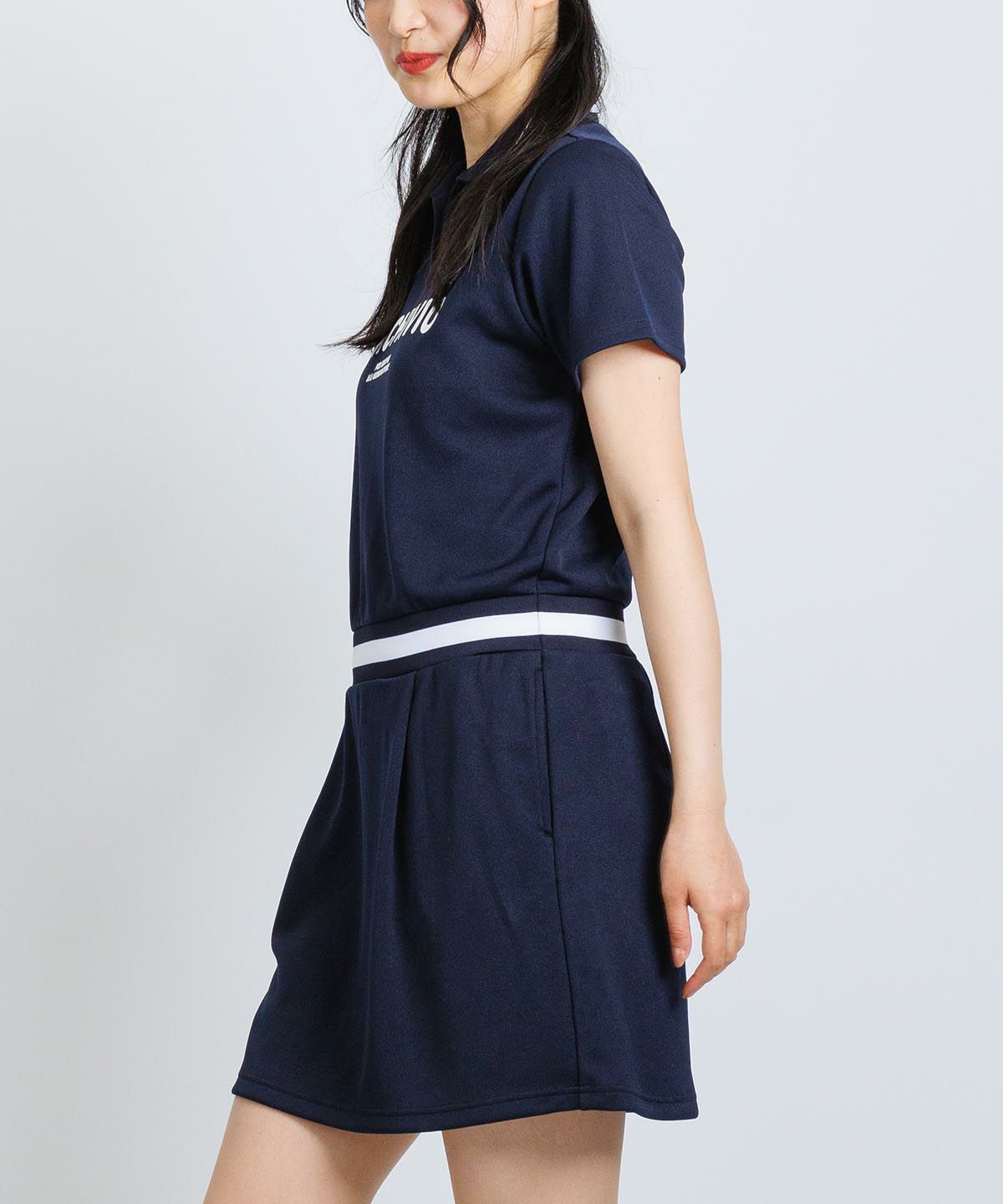 モデル着用画像（ネイビー）