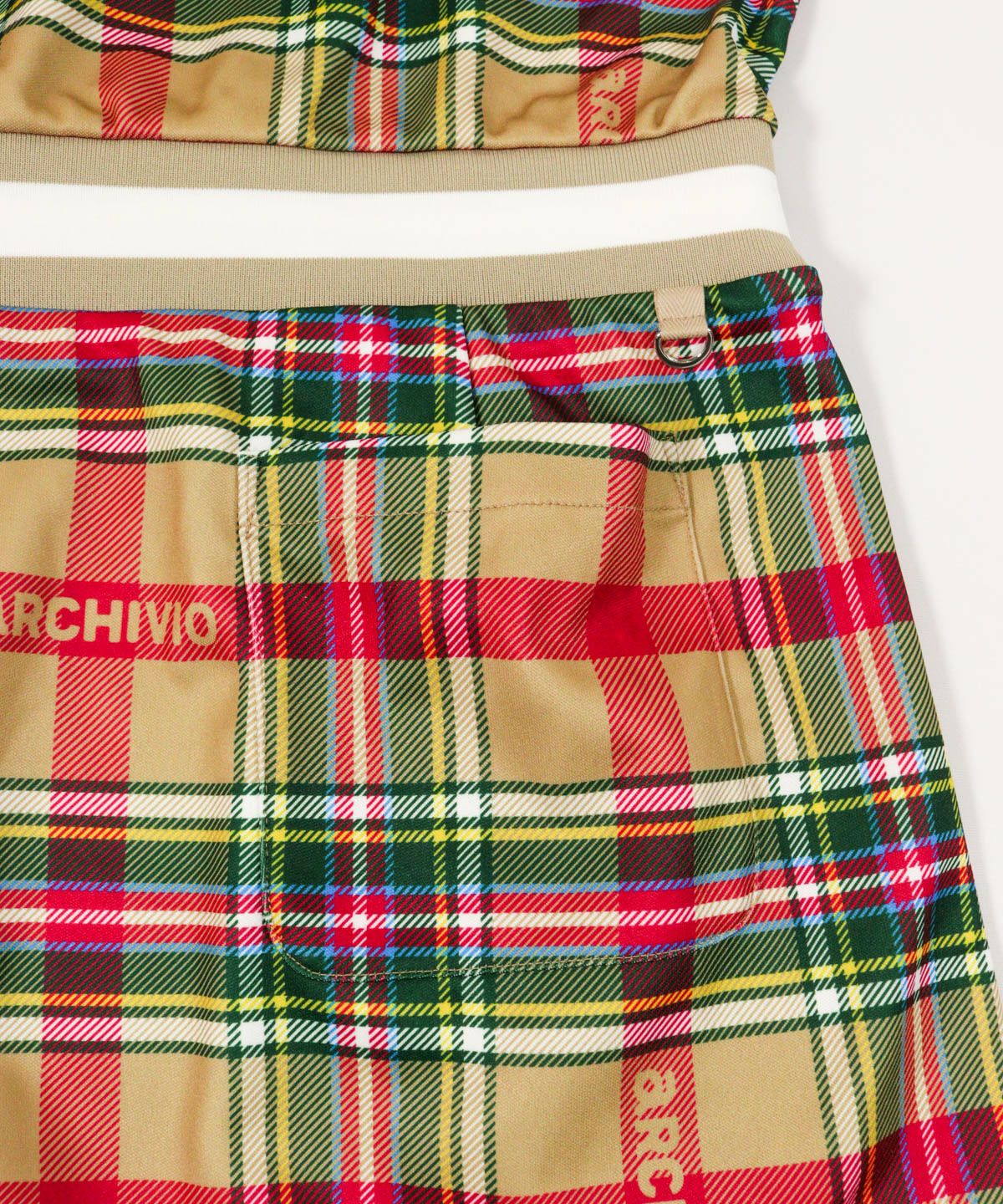 後ポケット部分（ベージュ）