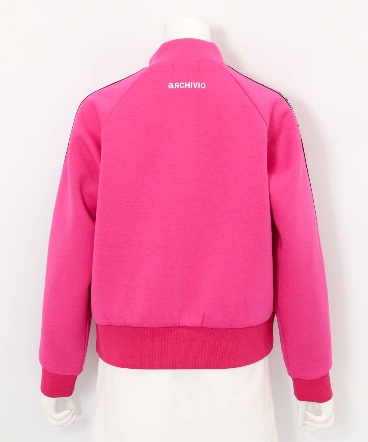 ロゴラインダンボールブルゾン後（ピンク）