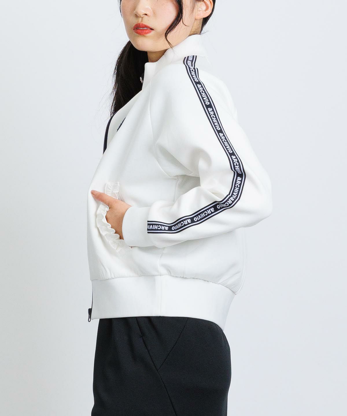 モデル着用画像（ホワイト）