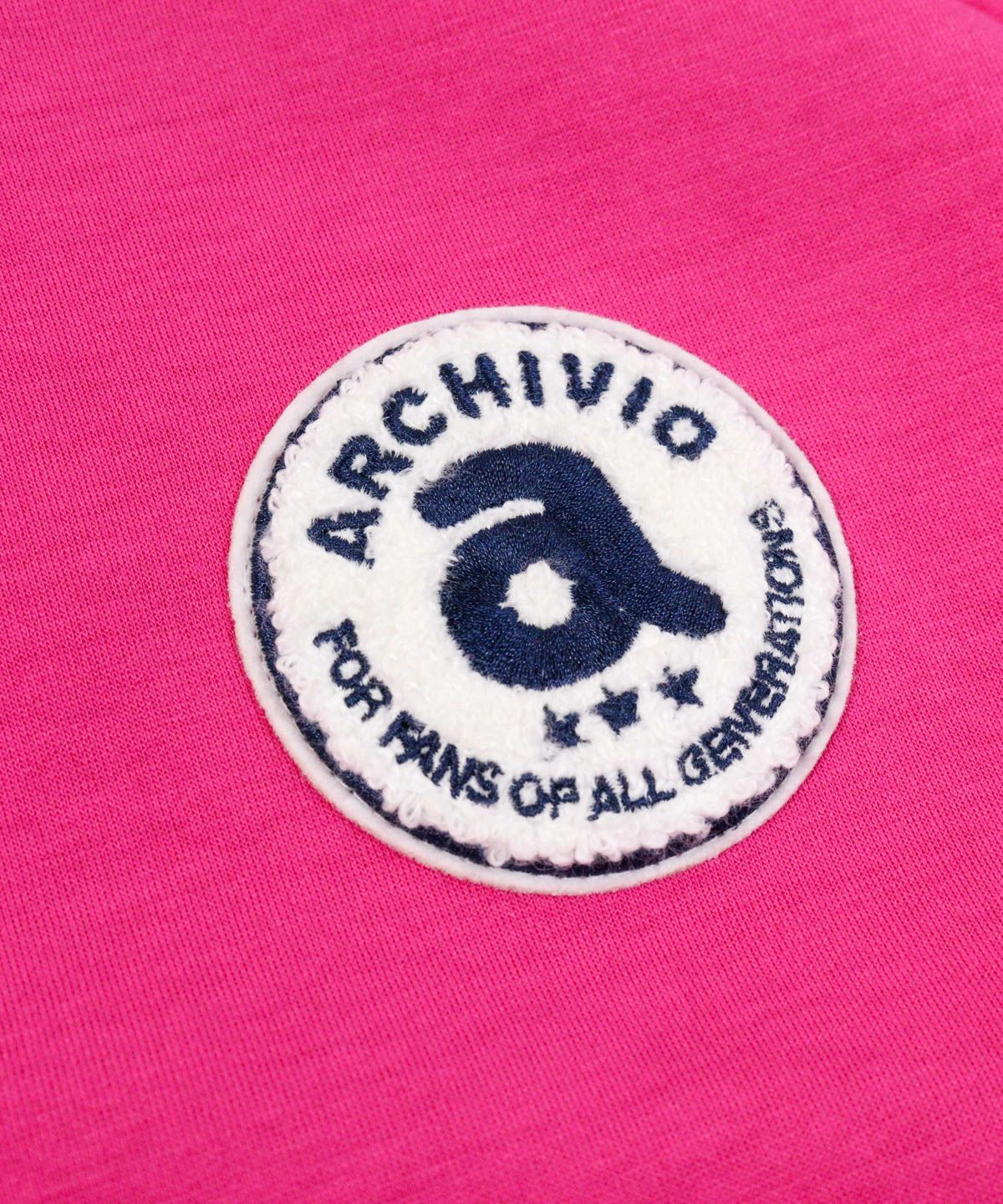 ロゴワッペン部分（ピンク）