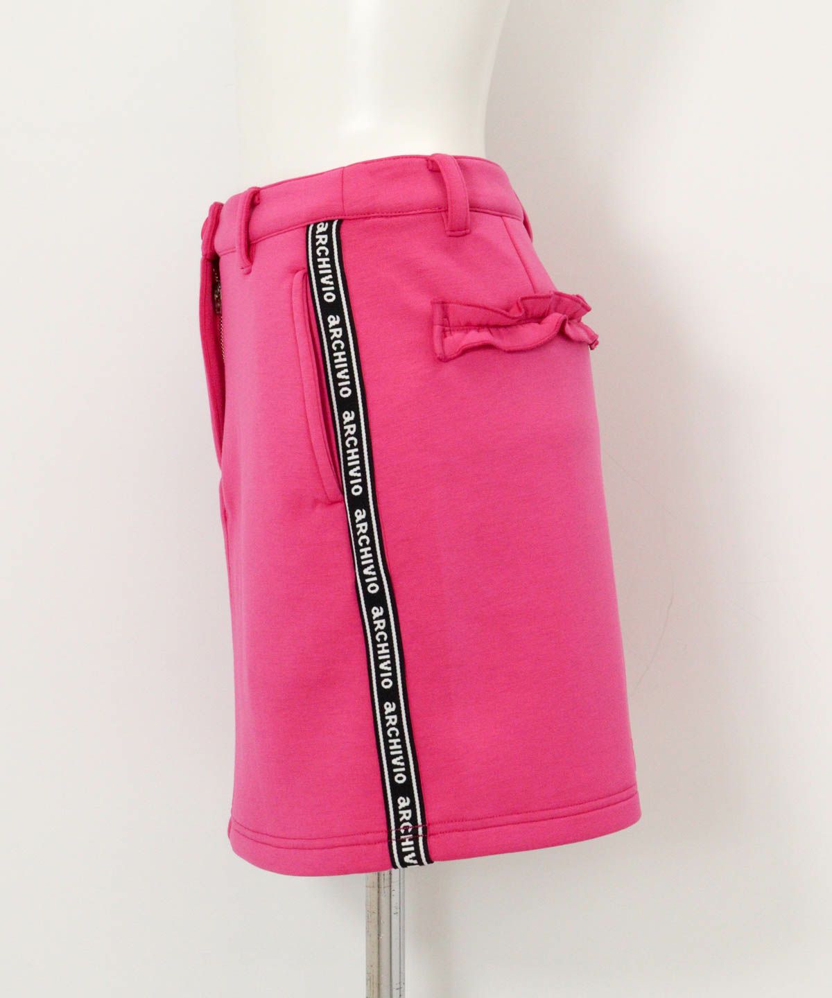 ロゴラインダンボールスカート横（ピンク）