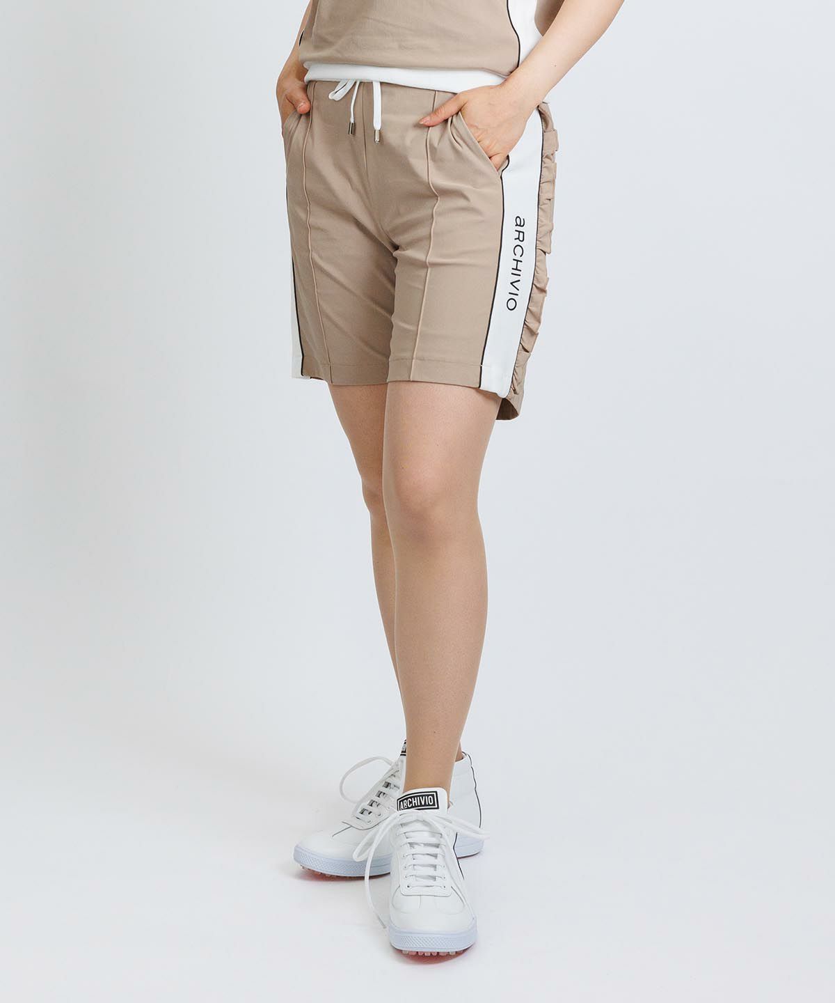 モデル着用画像（ベージュ）