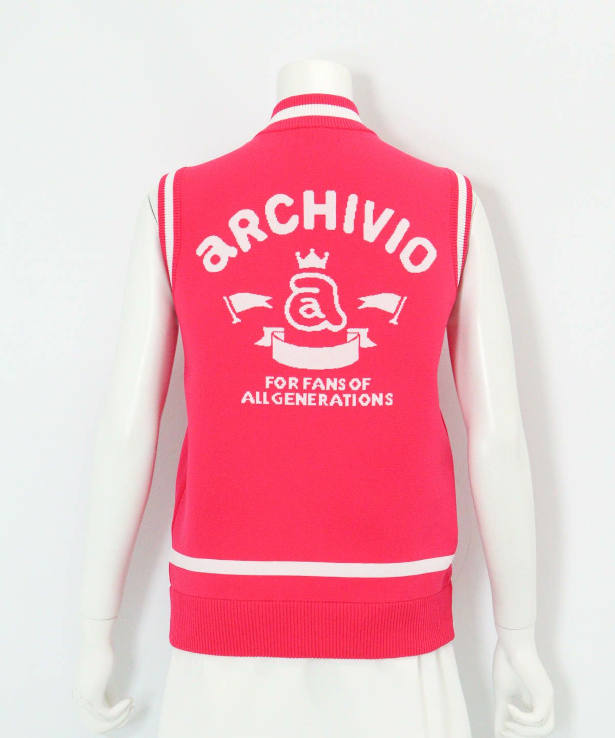 ジップアップジャガードニットベスト後（ピンク）