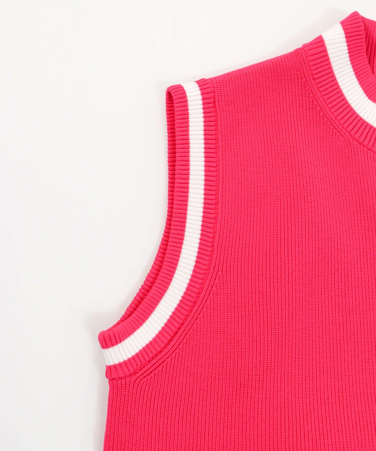 袖ぐり部分（ピンク）