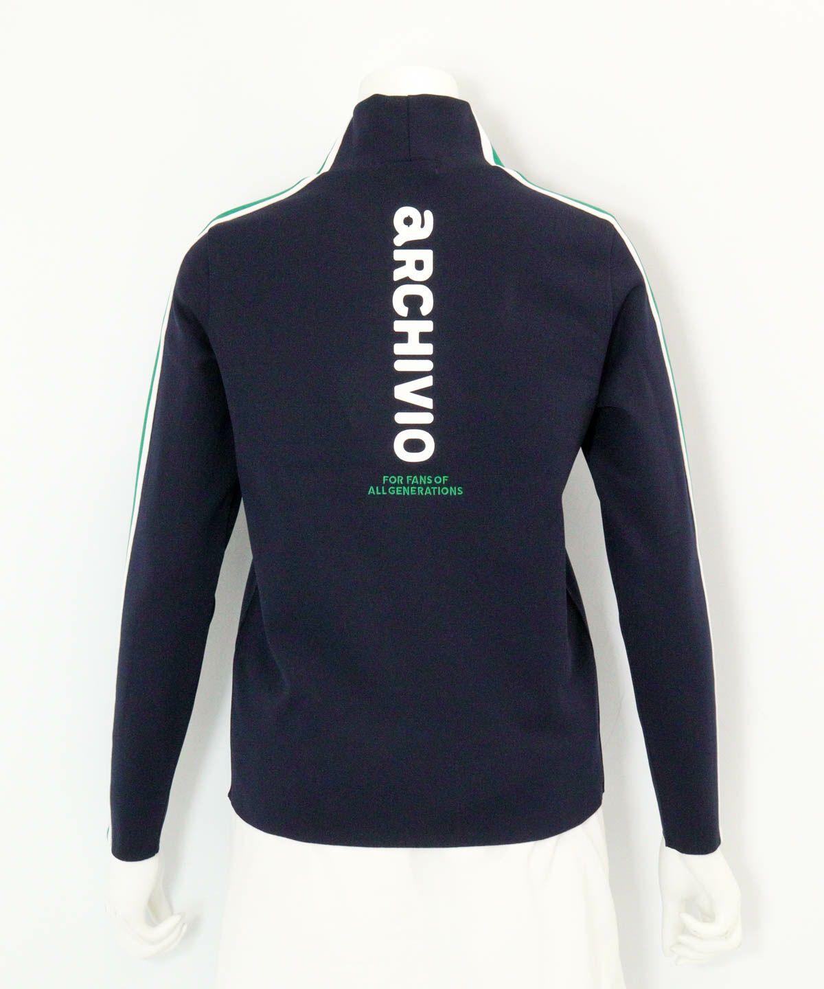  配色ライン袖プルオーバー後（ネイビー）