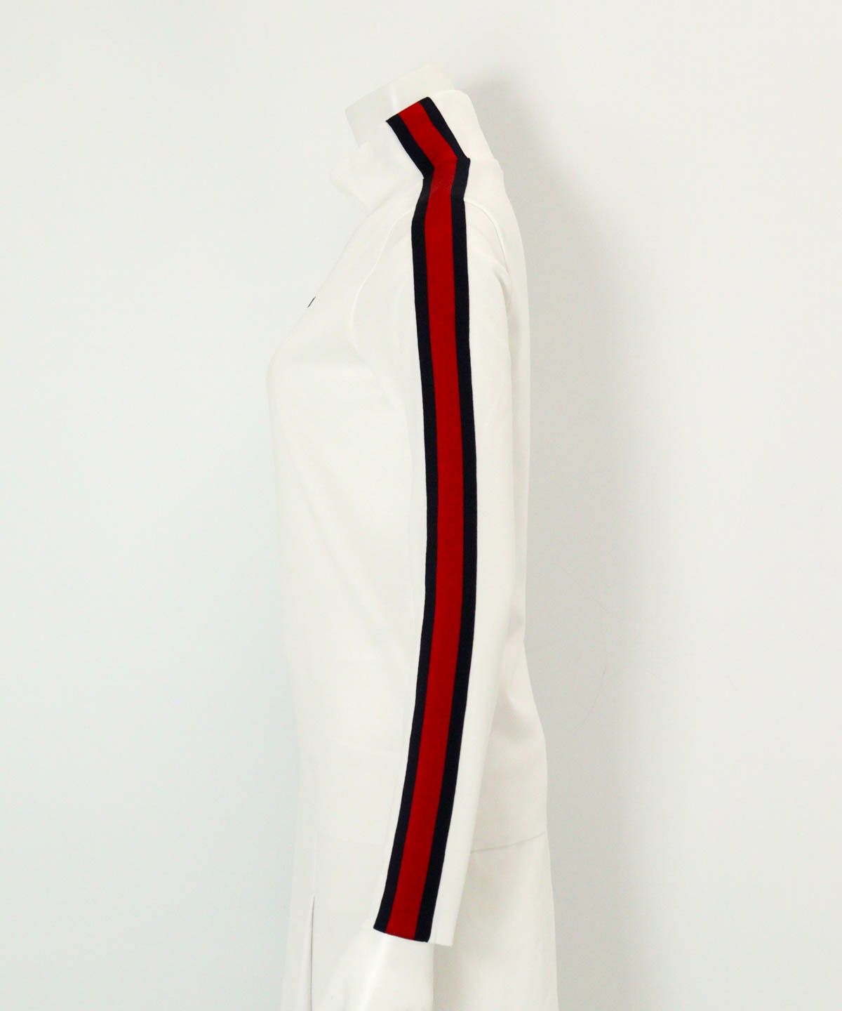  配色ライン袖プルオーバー横（ホワイト）