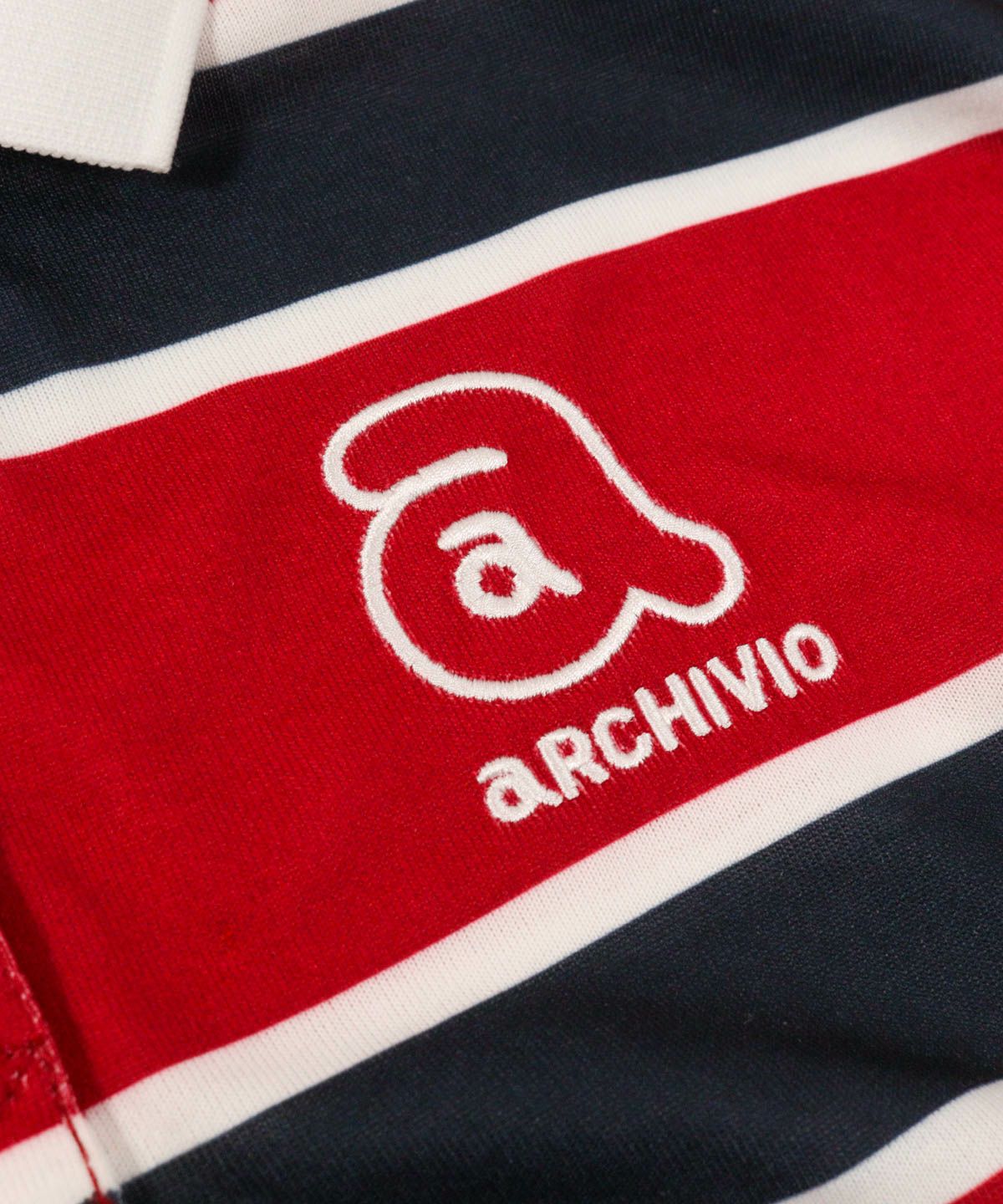 デザイン部分（レッド）